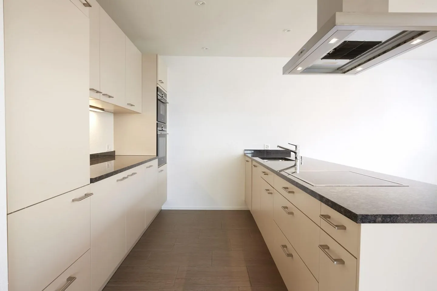 Appartement lumineux avec coin salon de jardin confortable - Photo 4 sur 10