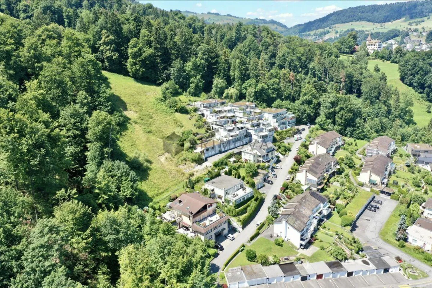 Costruisci il tuo sogno: Pronto all'uso in posizione privilegiata con vista - Foto 3 di 5
