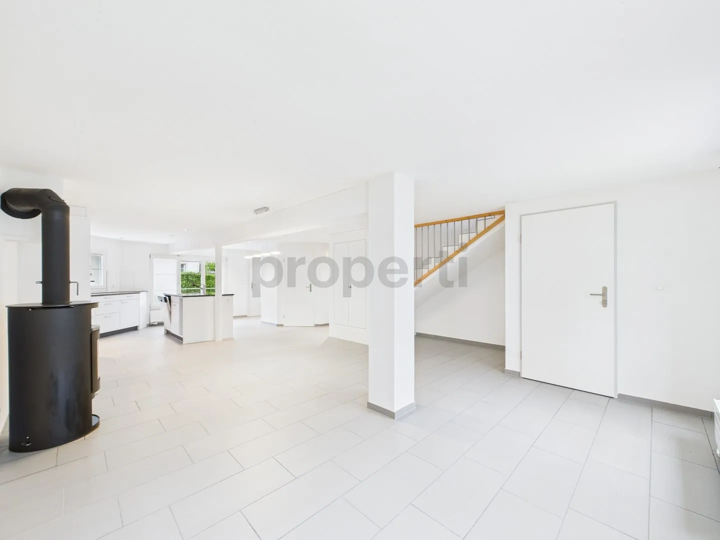 Stepped house for rent - Photo 1 of 11