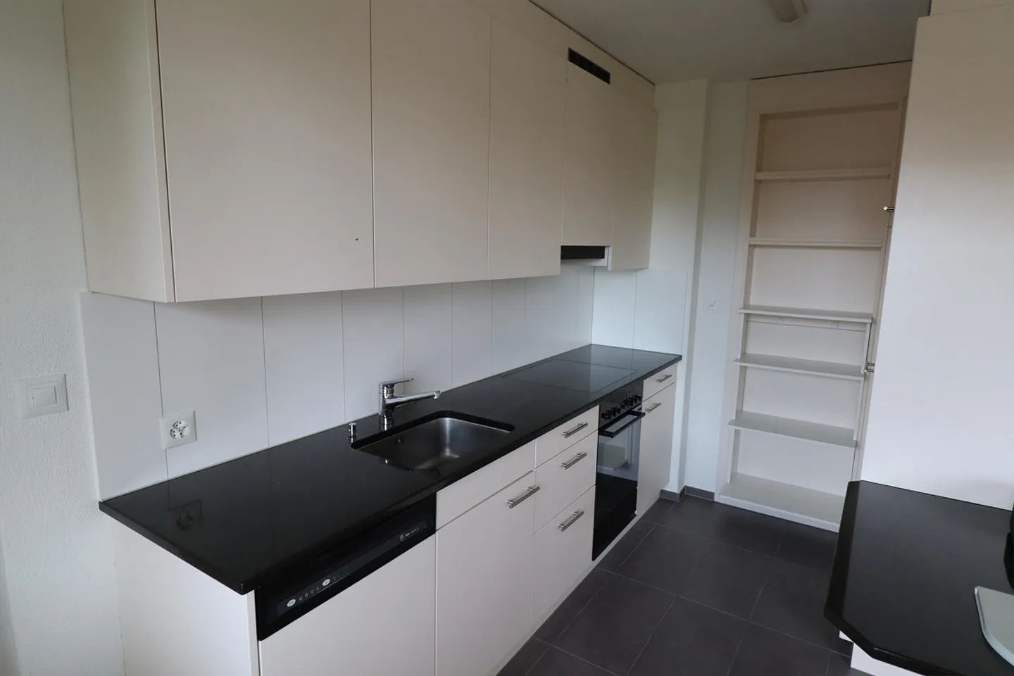Charmante Wohnung mit Bergsicht - Foto 5 von 6