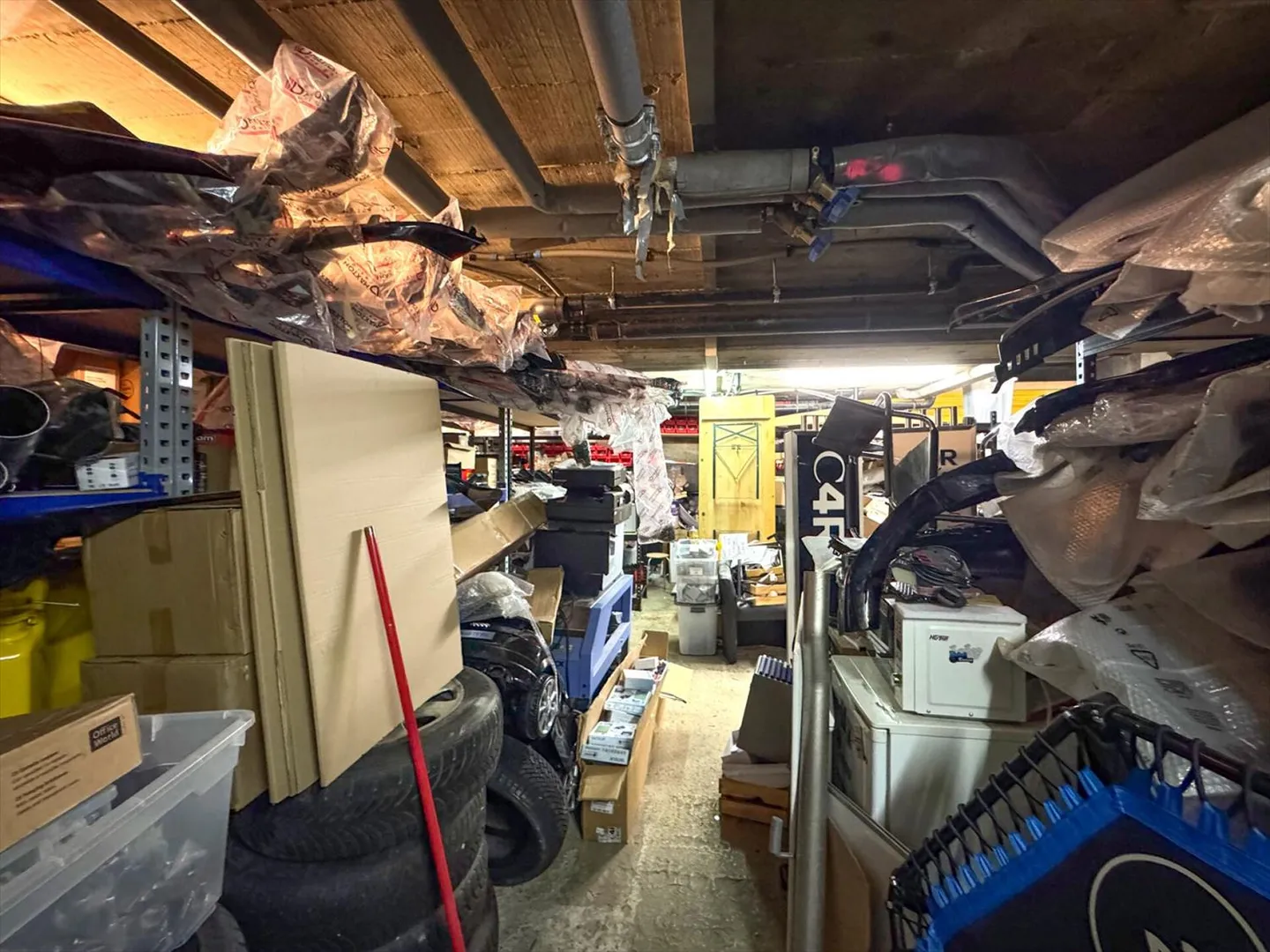 Warehouse close to downtown. - Photo 4 of 10