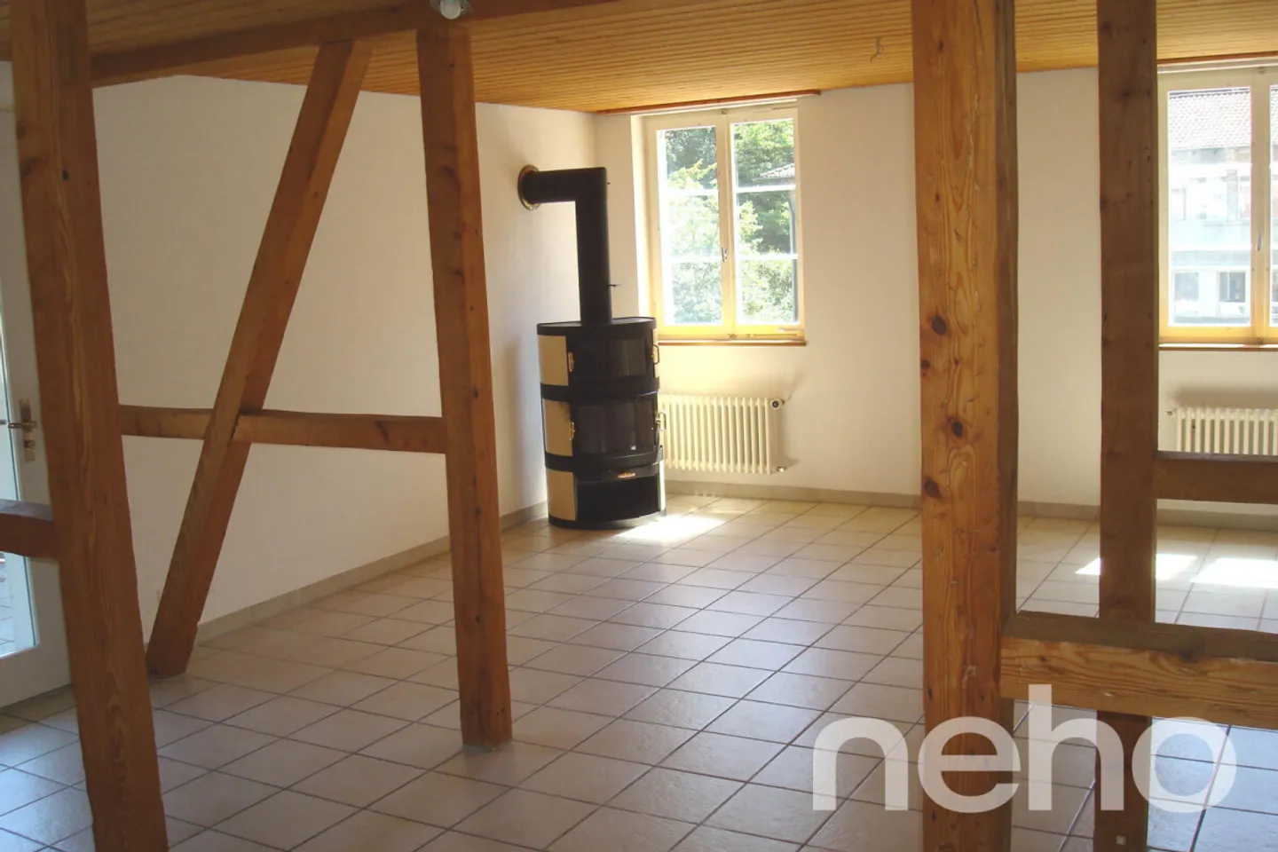 Casa multifamiliare completamente affittata con garage e posti auto all'aperto - Foto 5 di 13