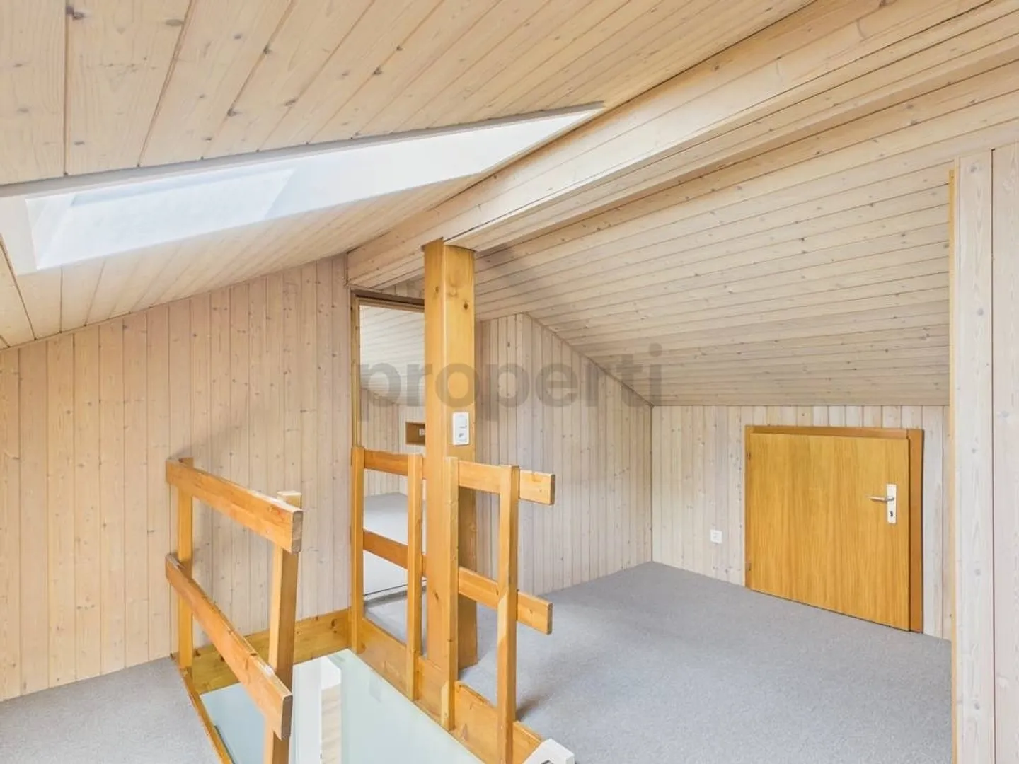 Sogno abitativo sul lago di Zurigo: Maisonette esclusiva con vista lago e giardino privato - Foto 9 di 12