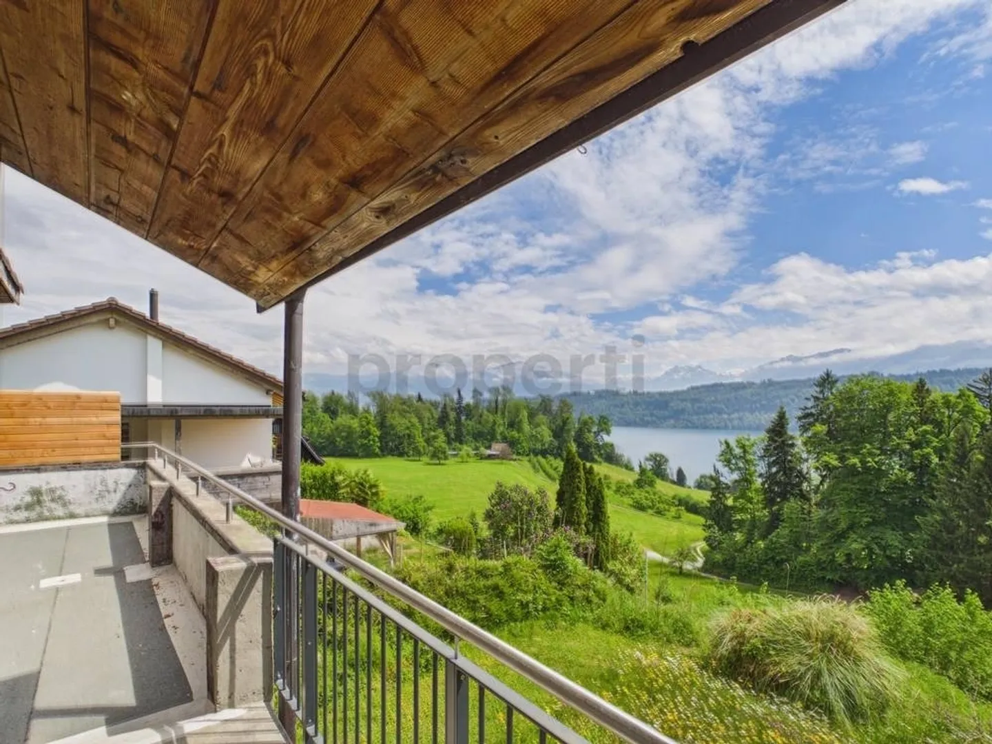 Sogno abitativo sul lago di Zurigo: Maisonette esclusiva con vista lago e giardino privato - Foto 10 di 12