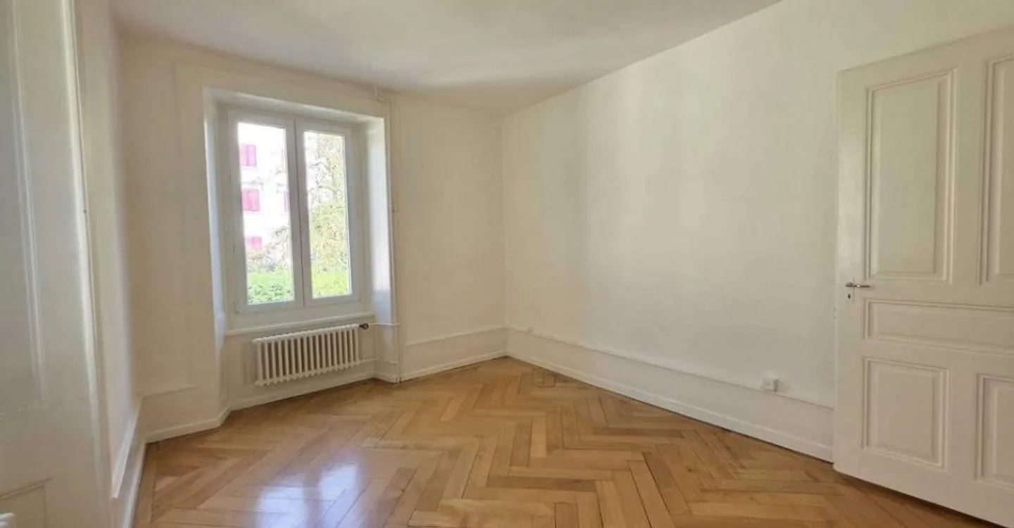 SCHÖNE WOHNUNG ZU VERMIETEN MIT BALKON - Foto 2 von 10