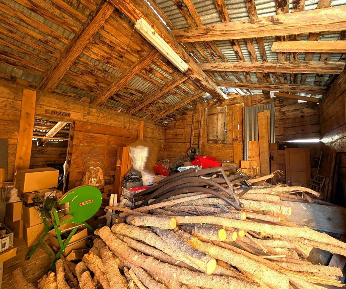 Stalla-Fienile nello stile tipico del Vallese - Foto 3 di 9