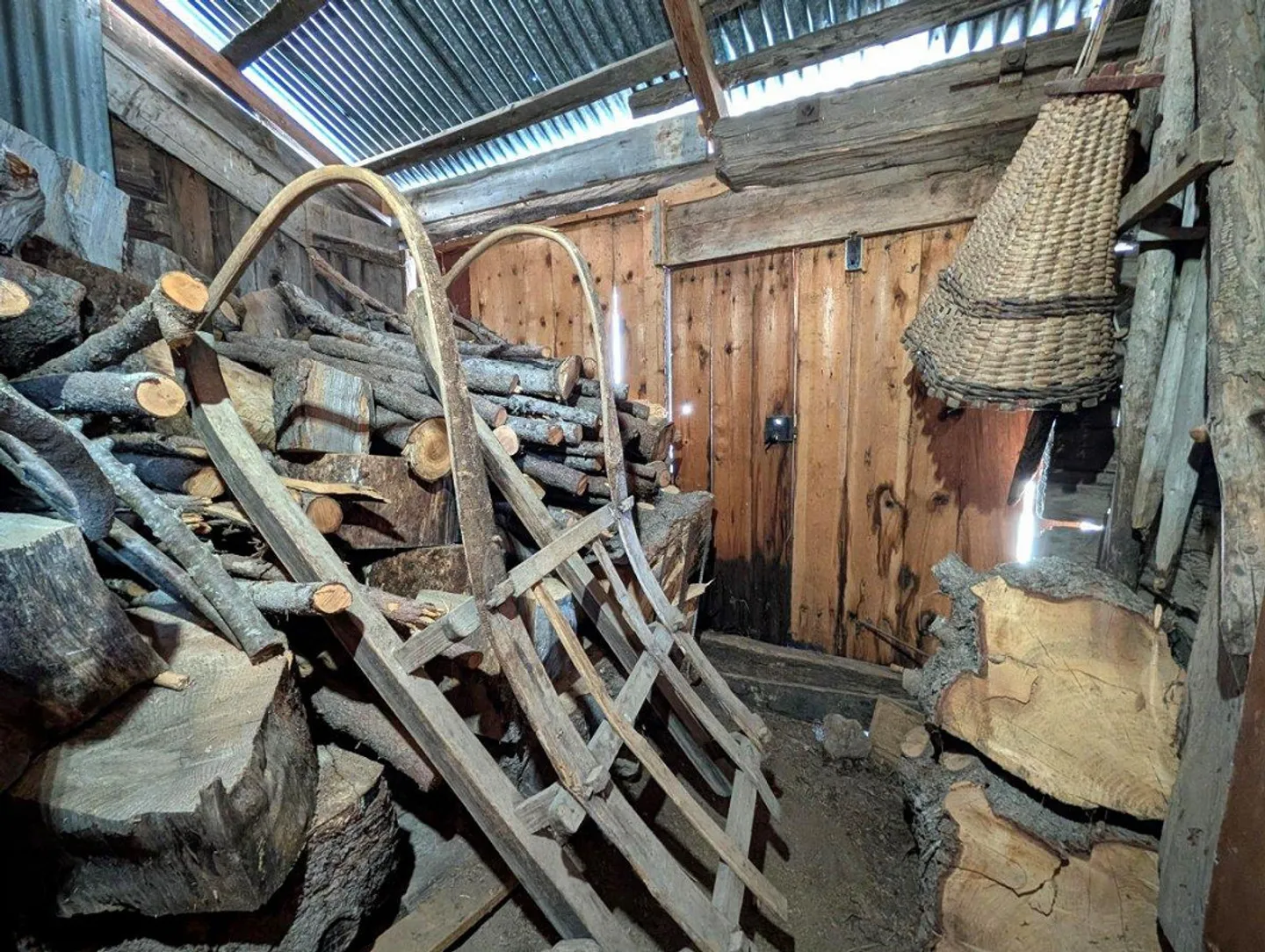 Stalla-Fienile nello stile tipico del Vallese - Foto 4 di 9