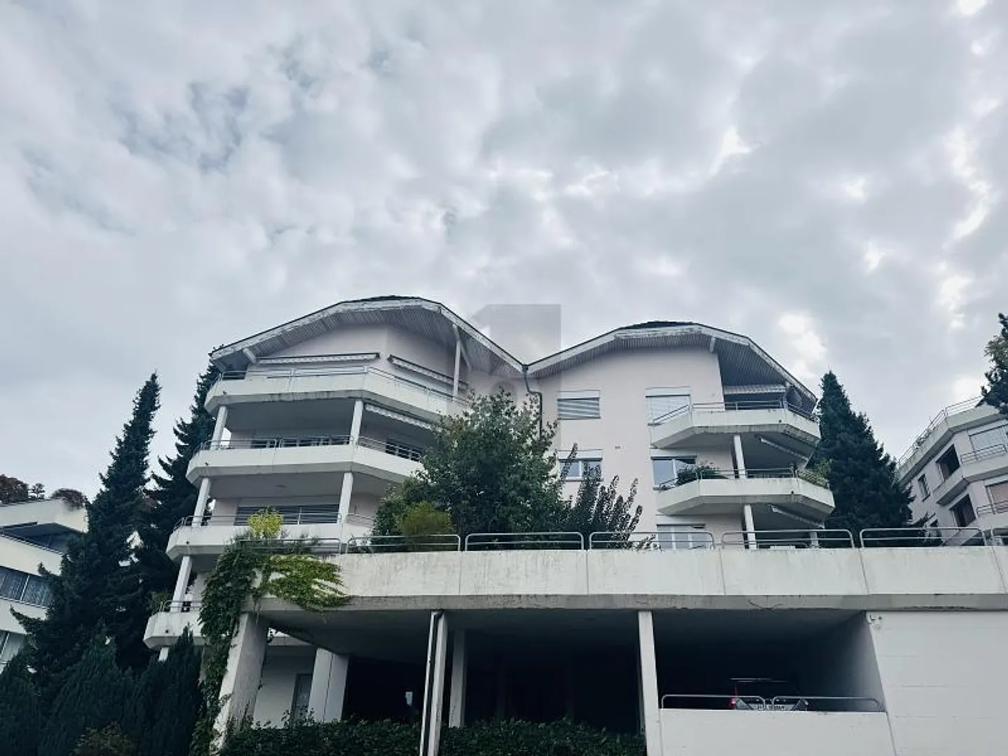 UNIQUE WITH MAGNIFICENT LAKE VIEW - Photo 5 of 6