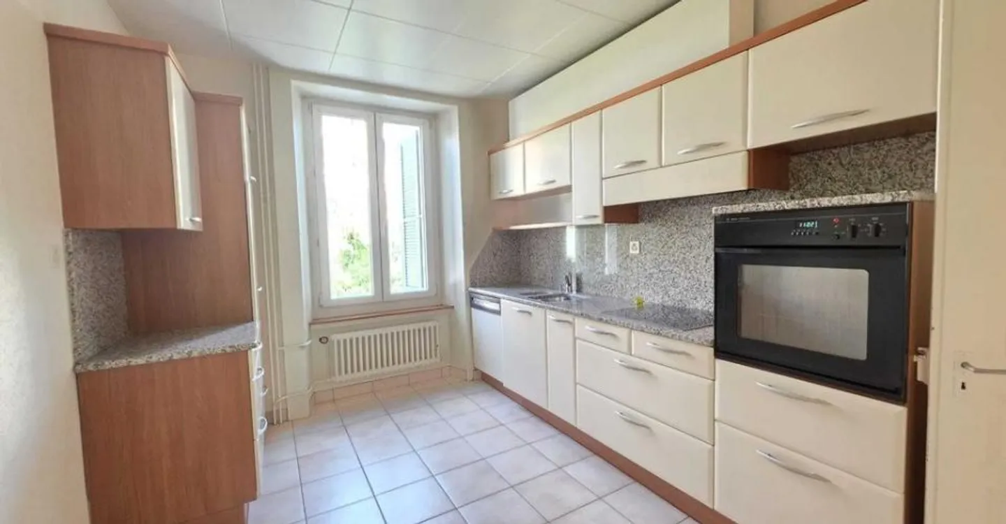 SCHÖNE WOHNUNG ZU VERMIETEN MIT BALKON - Foto 7 von 10