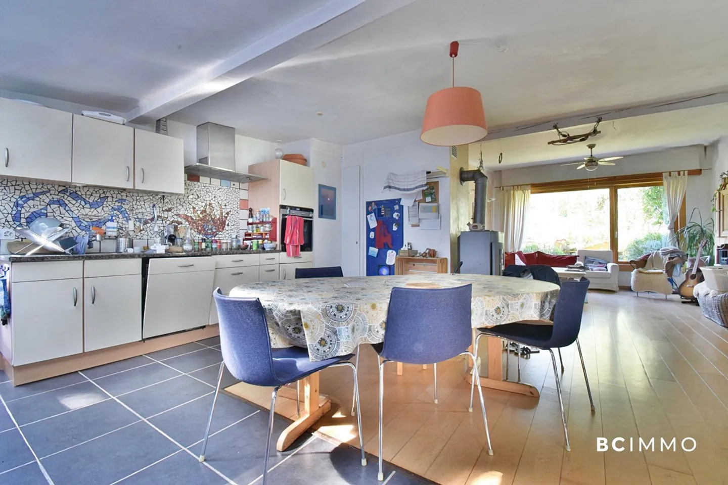 Detached property with wooded garden, natural pond and excell... - Photo 3 of 4