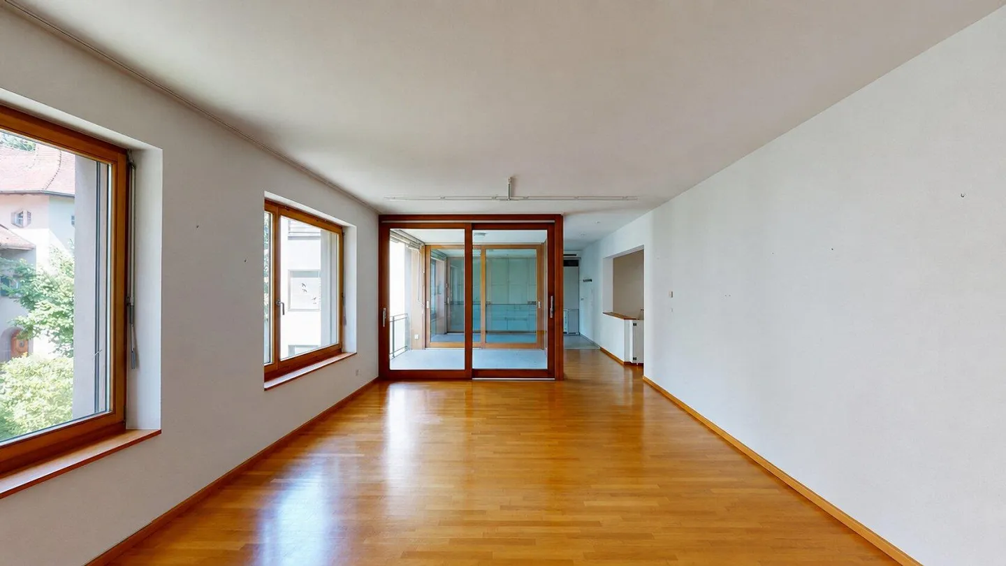 Beautiful 4.5-room maisonette apartment with covered balcony in a quiet location - Photo 6 of 12