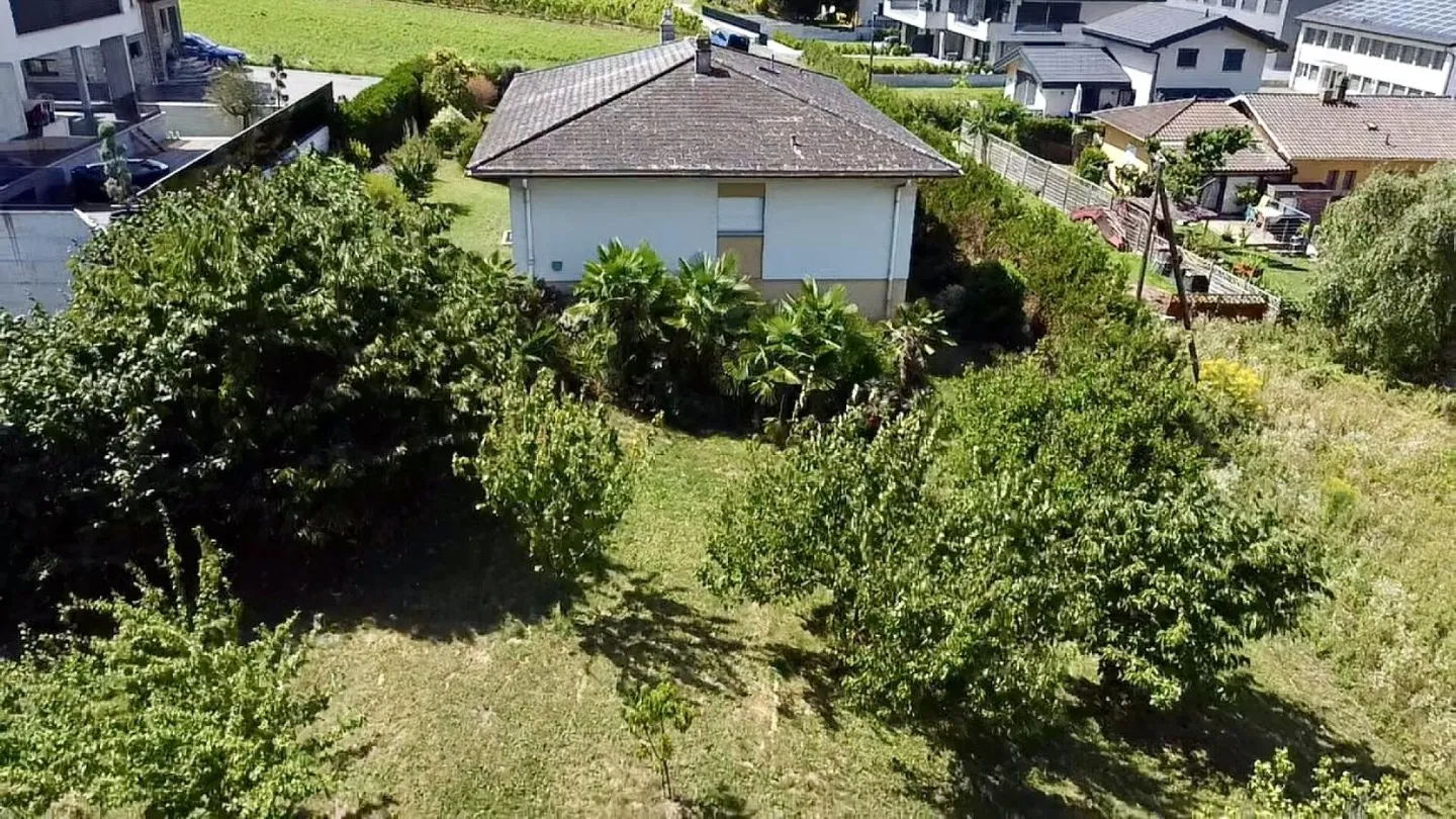 Villa familiale spacieuse avec jardin - Photo 3 sur 9