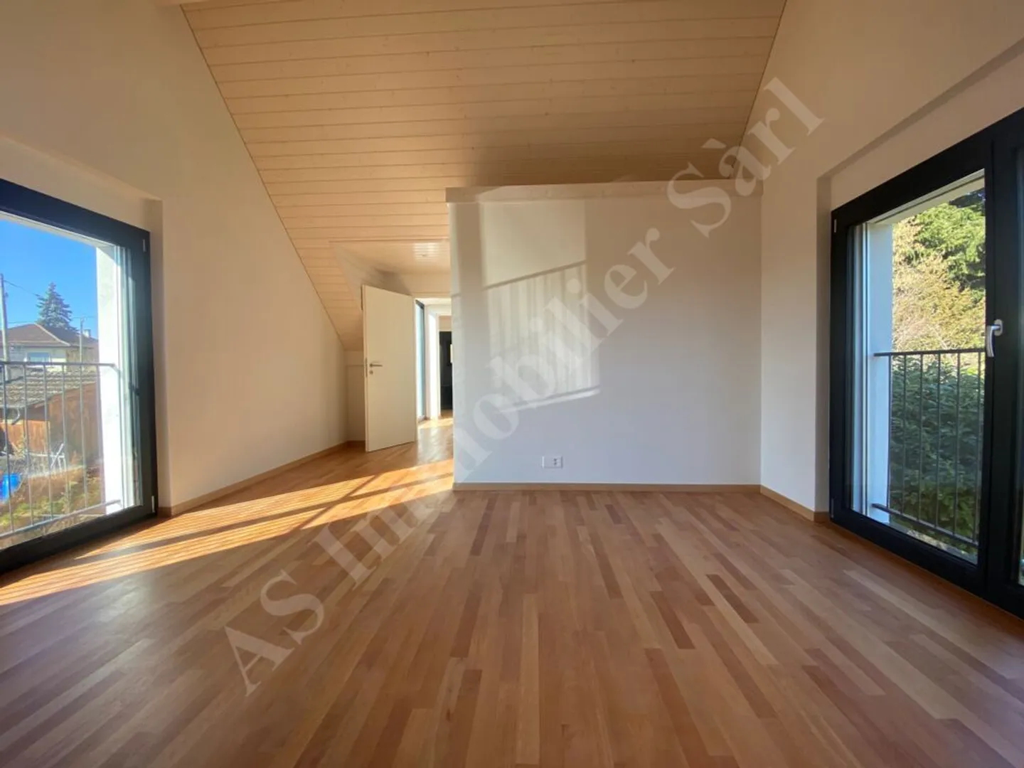 Magnificent 5-room duplex in a villa with 2 apartments - Photo 10 of 13