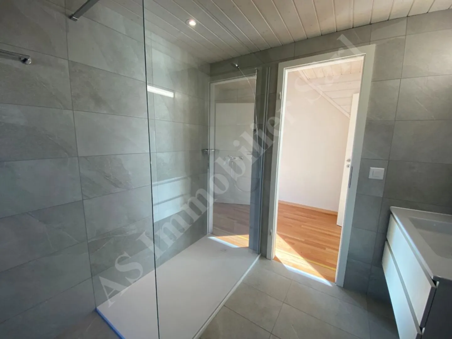 Magnificent 5-room duplex in a villa with 2 apartments - Photo 12 of 13