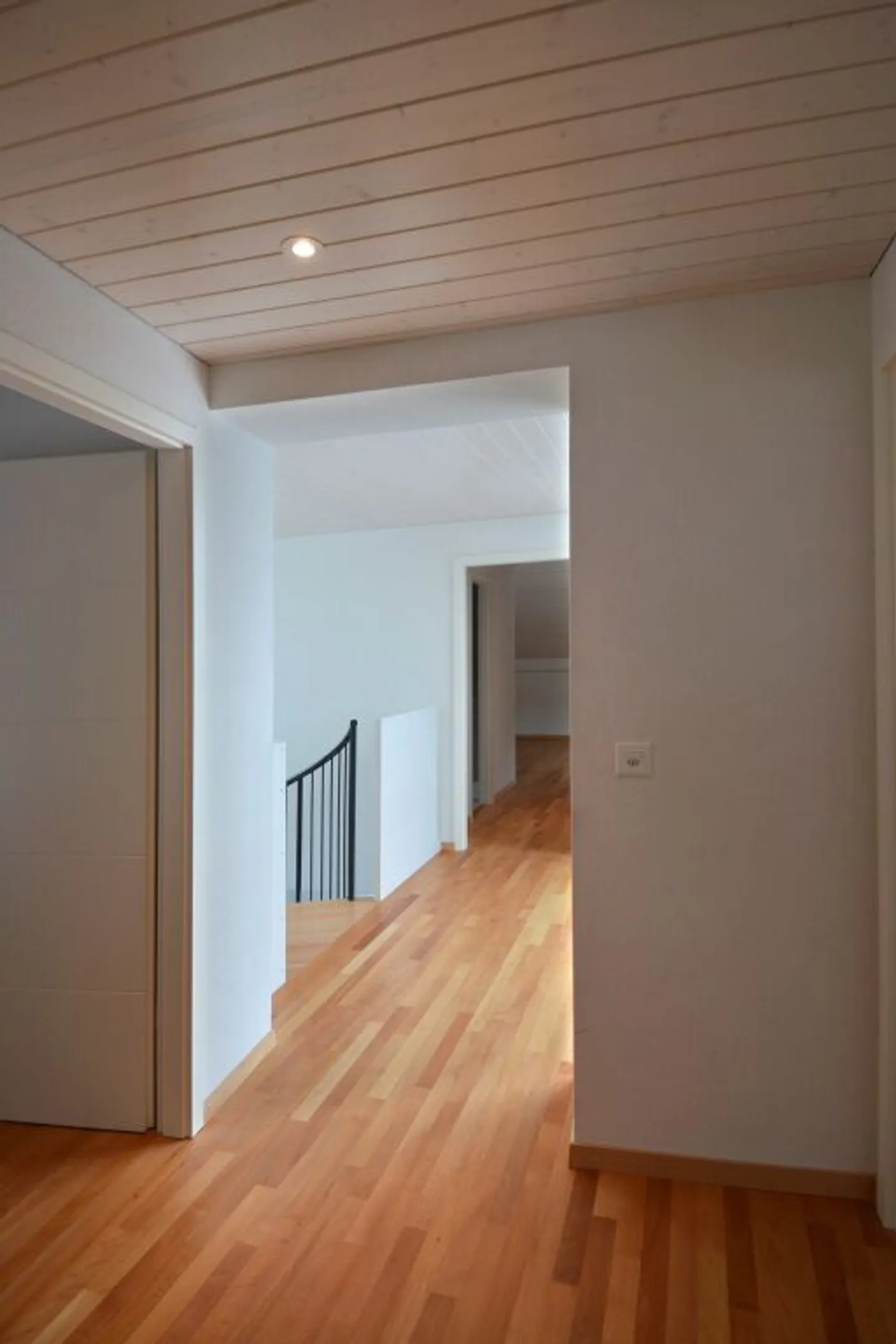 Magnificent 5-room duplex in a villa with 2 apartments - Photo 7 of 13