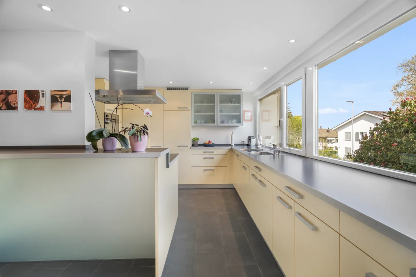 Exclusive End Row House with Expanded Space Concept - Photo 6 of 12