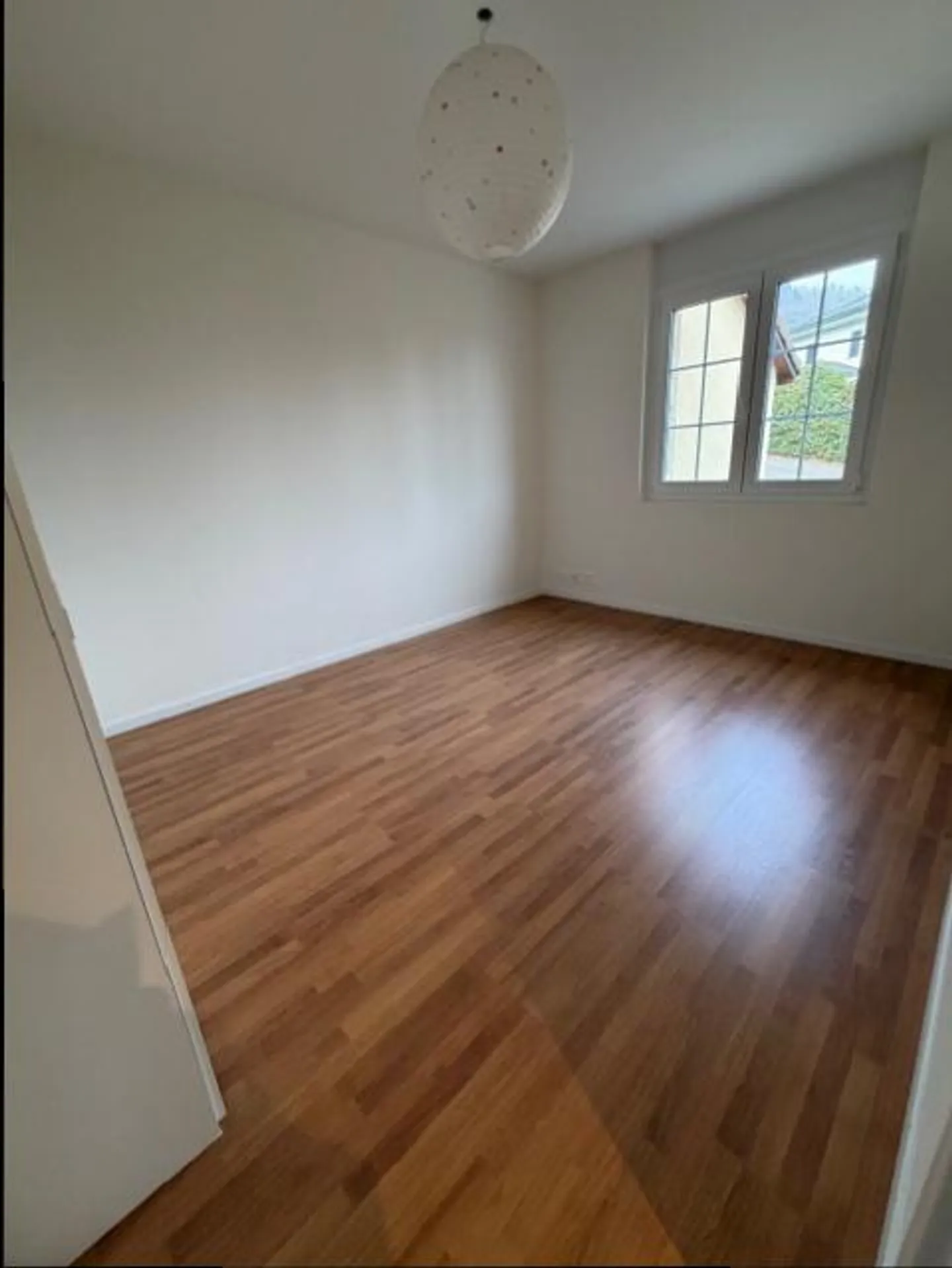 VILLA 6.5 ZIMMER - IN DEN WEINBERGEN - SEEBLICK - GILLY - Foto 8 von 13