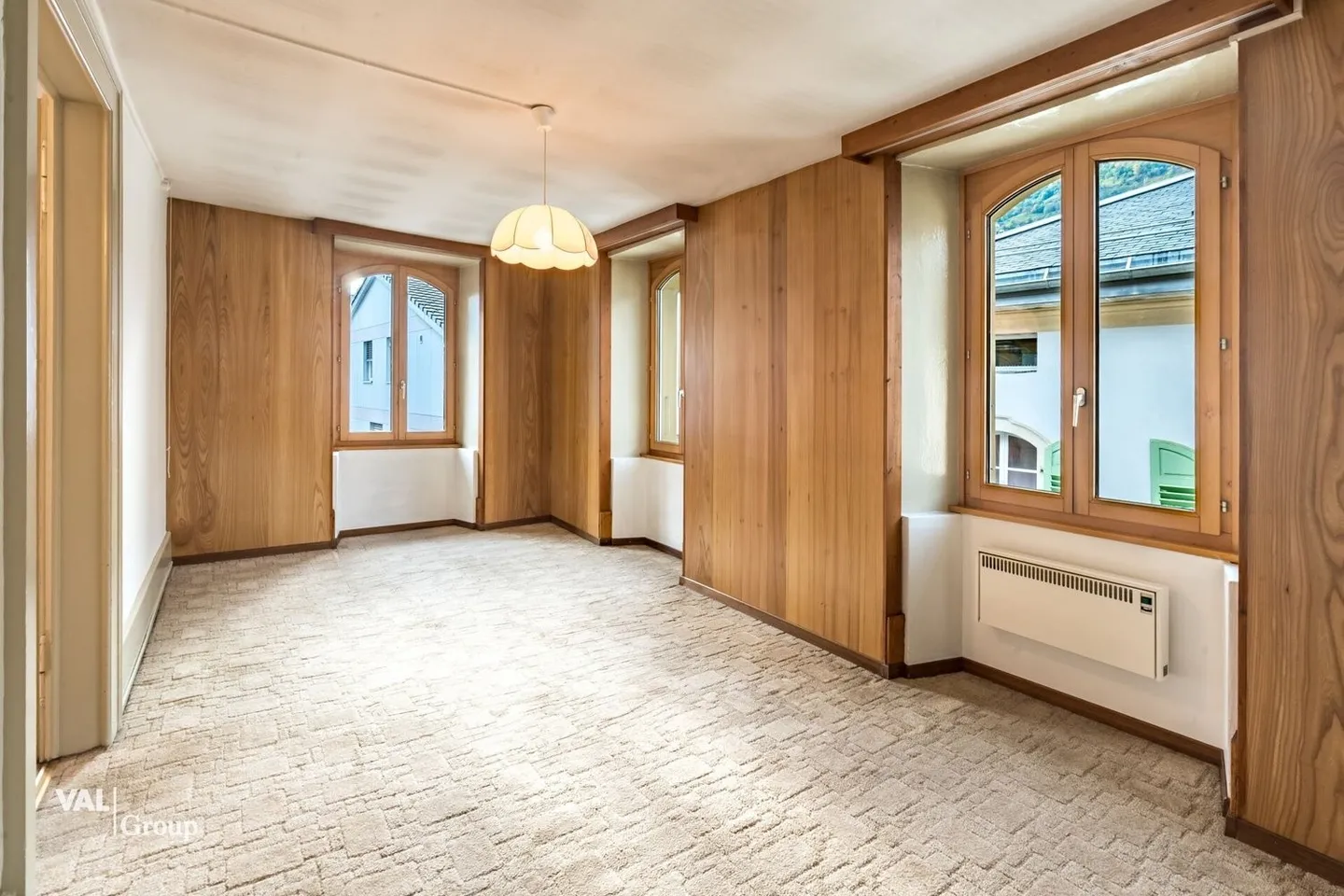 Nostalgie trifft Potenzial: Grosszügige 4.5 Zimmer-Wohnung mit Seele - Foto 4 von 13