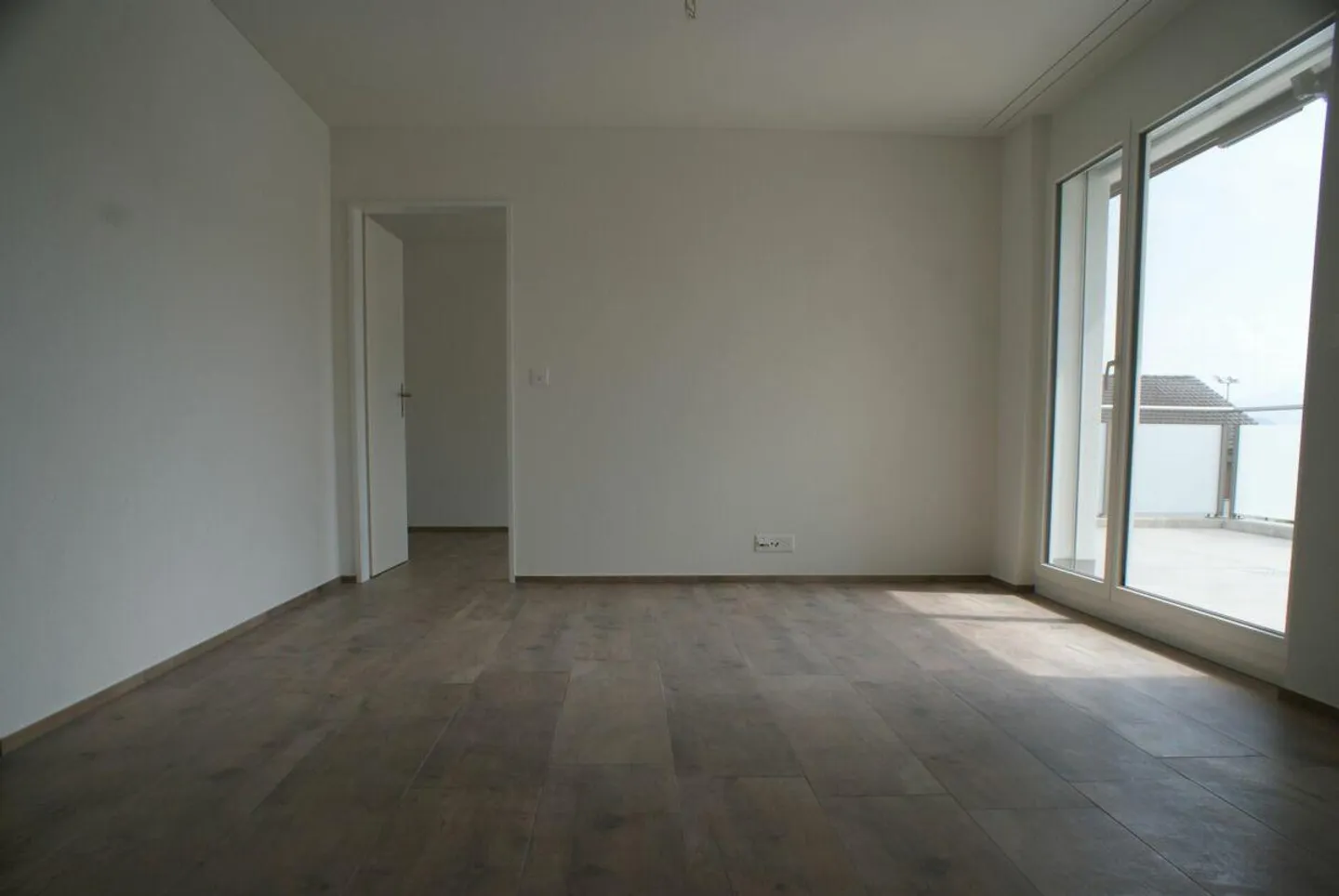 Appartement sous les combles calme de 3,5 pièces avec terrasse ensoleillée de 20m2 - Photo 3 sur 13