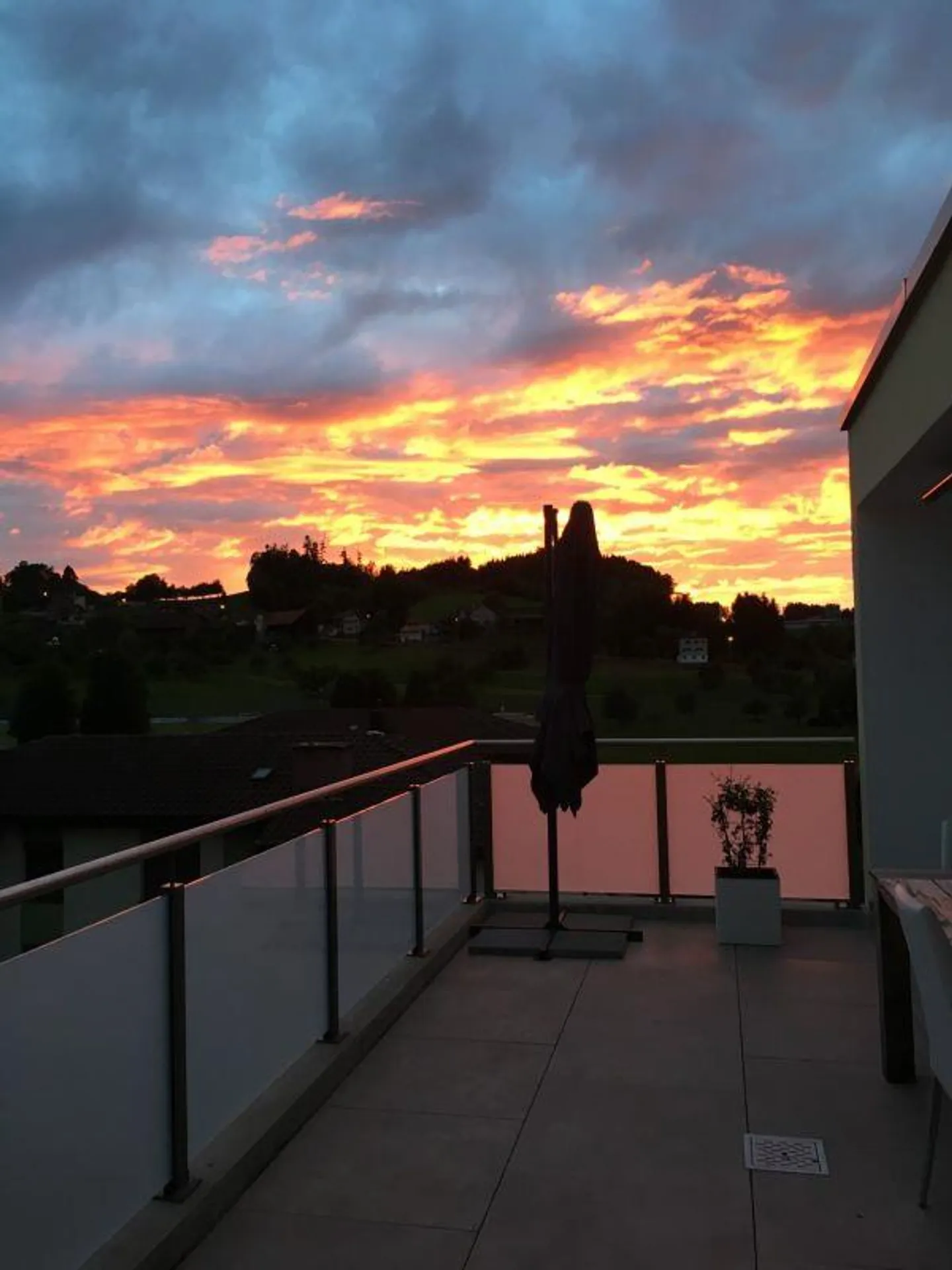 Appartement sous les combles calme de 3,5 pièces avec terrasse ensoleillée de 20m2 - Photo 4 sur 13
