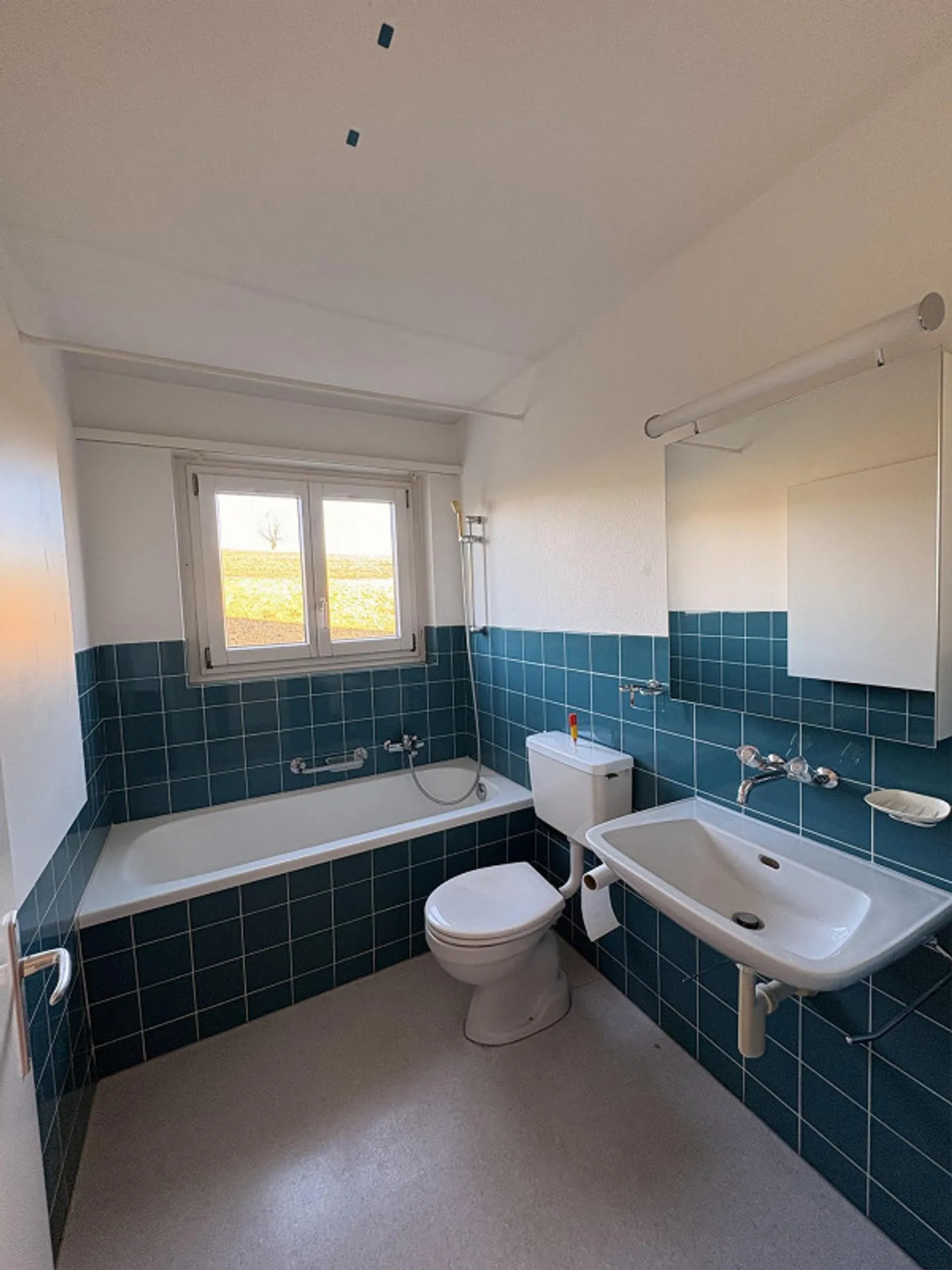 Luminoso appartamento di 3 stanze con balcone ad Affoltern im Emmental - Foto 12 di 15