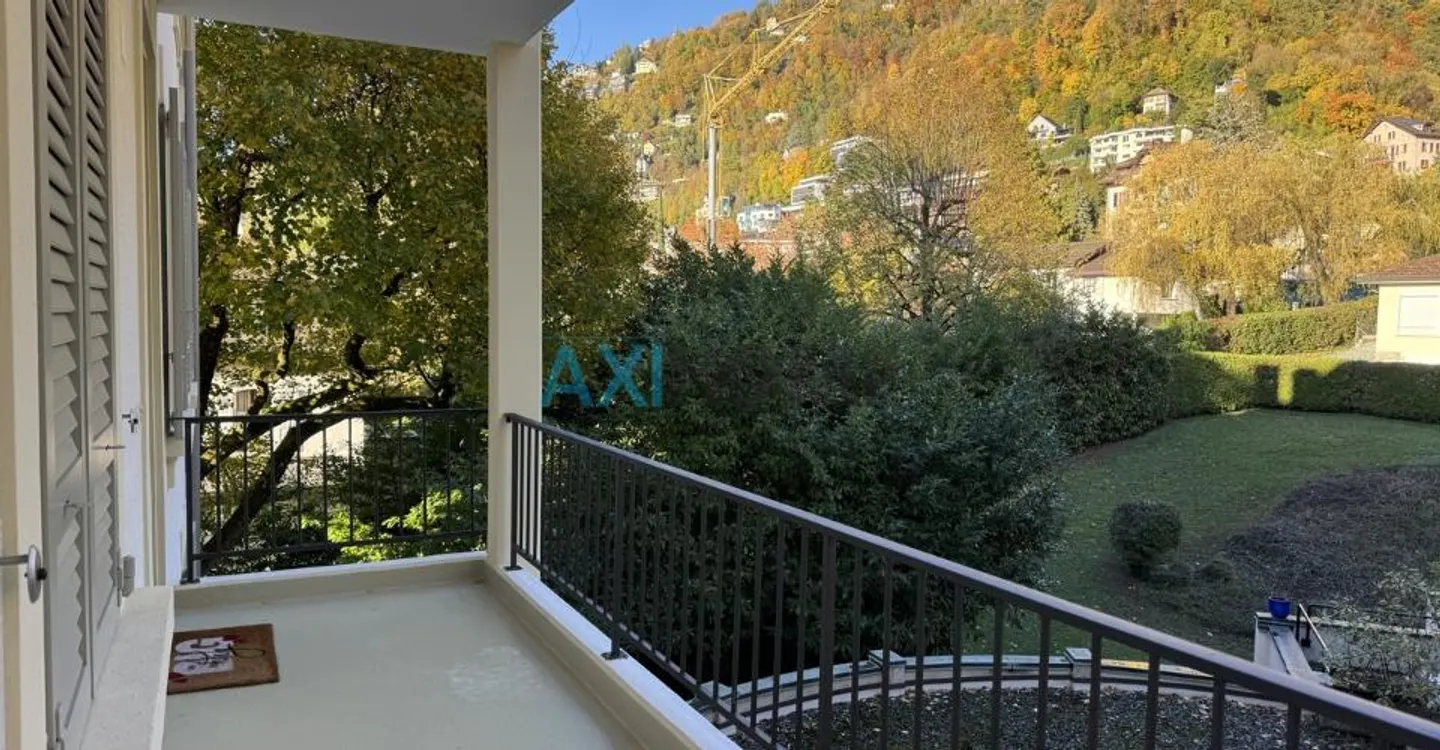 EXCLUSIVE, just steps from the lake with exceptional views - Photo 12 of 12