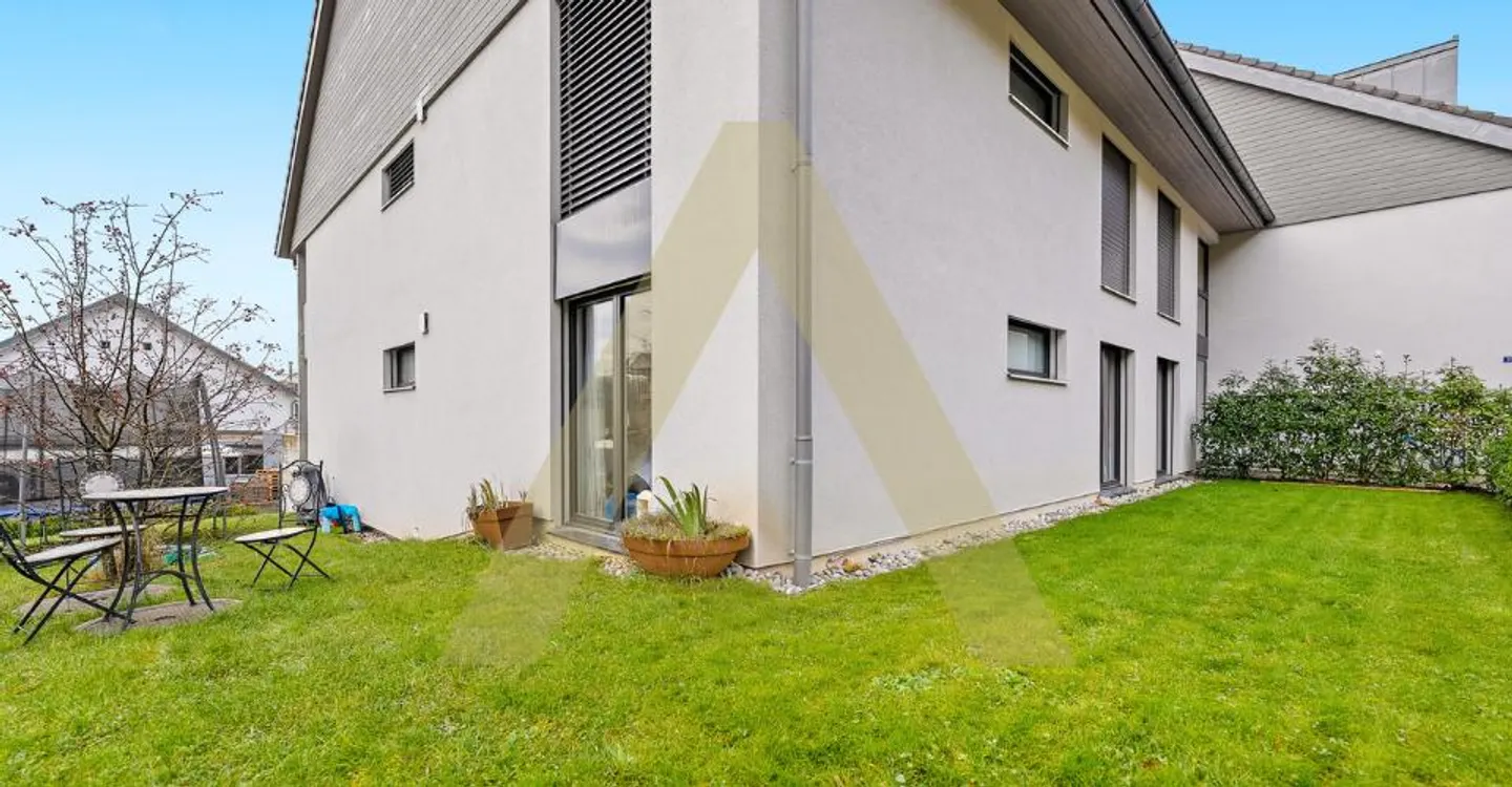 Modern Family Apartment with Garden - Photo 13 of 13