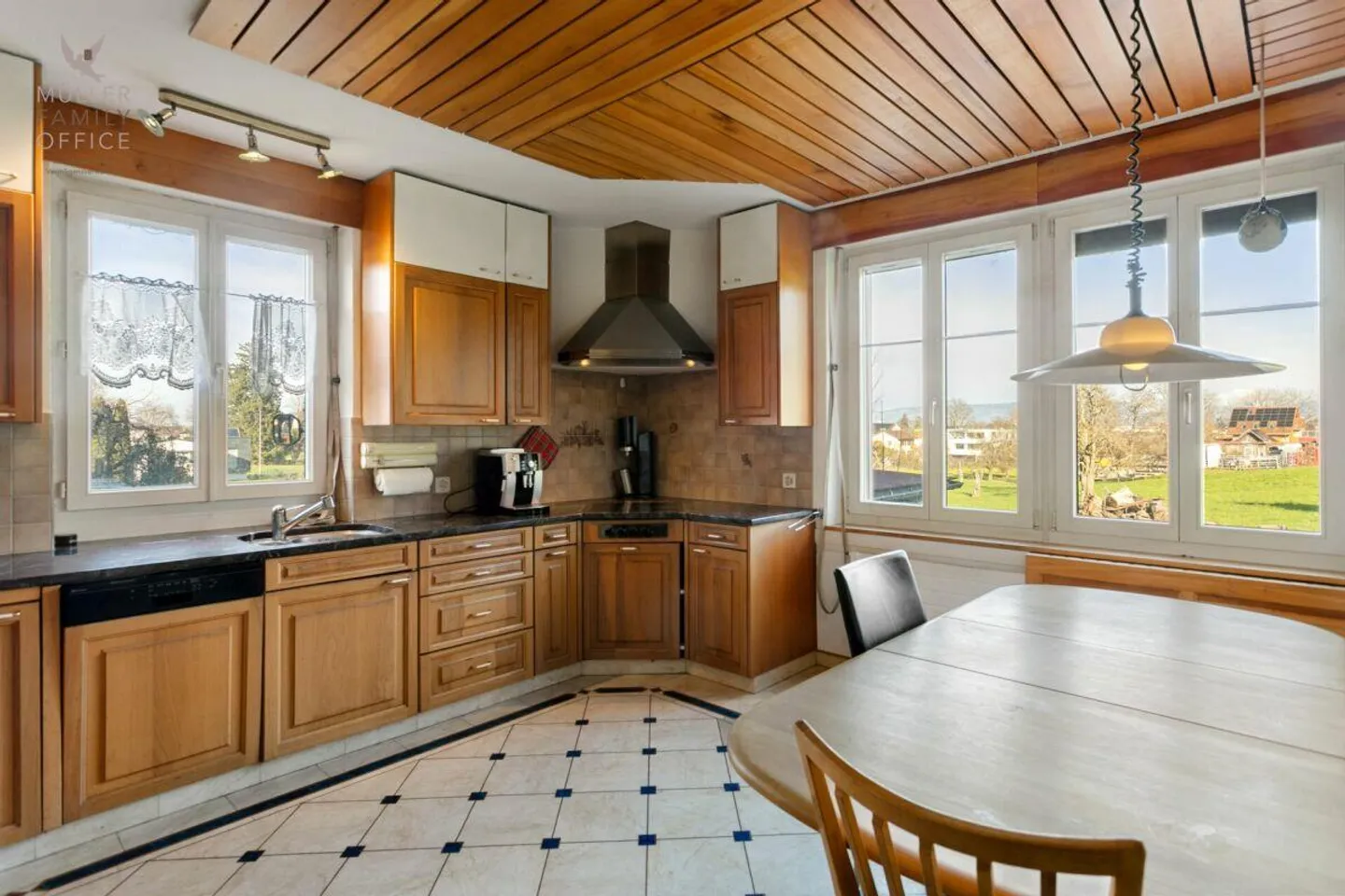 Straordinaria casa unifamiliare (ex chiesetta) in una posizione tranquilla con grande potenziale di sviluppo (casa multigenerazionale possibile) - Foto 13 di 13