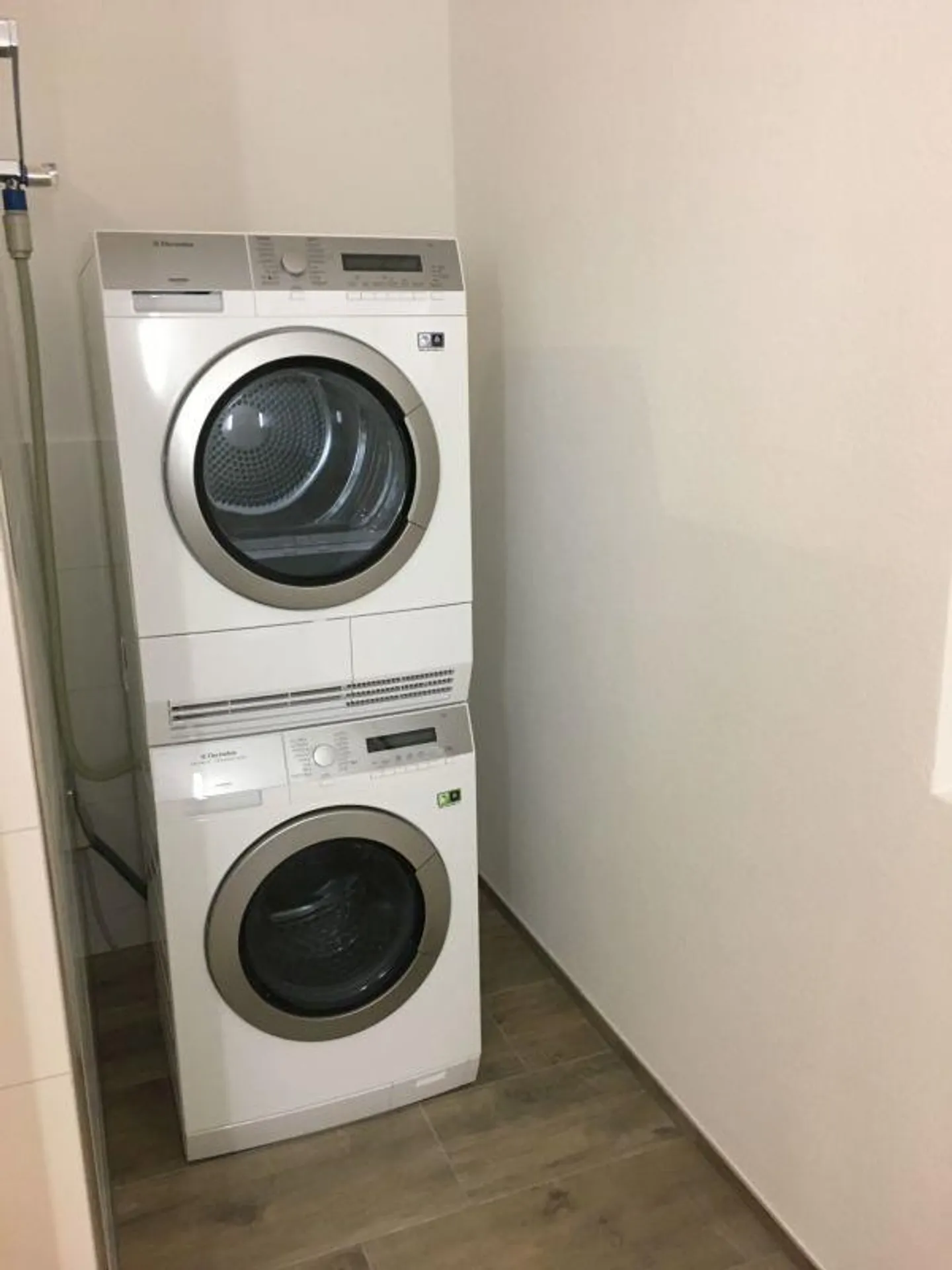 Appartement sous les combles calme de 3,5 pièces avec terrasse ensoleillée de 20m2 - Photo 9 sur 13