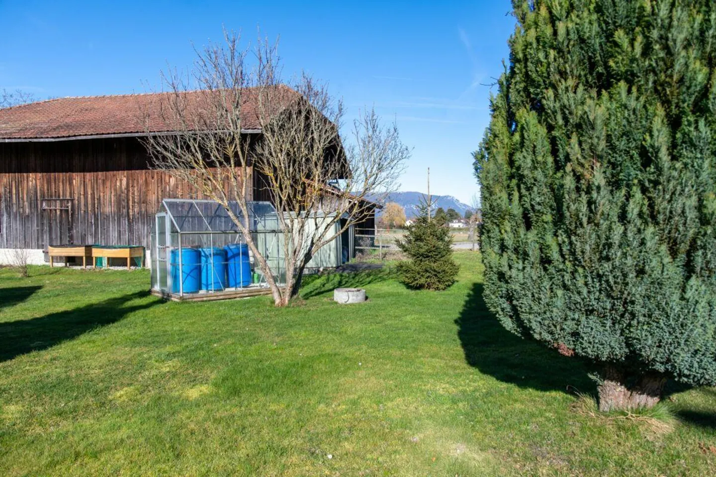 Casa bifamiliare ben tenuta con molto spazio per la vita familiare - Foto 18 di 21