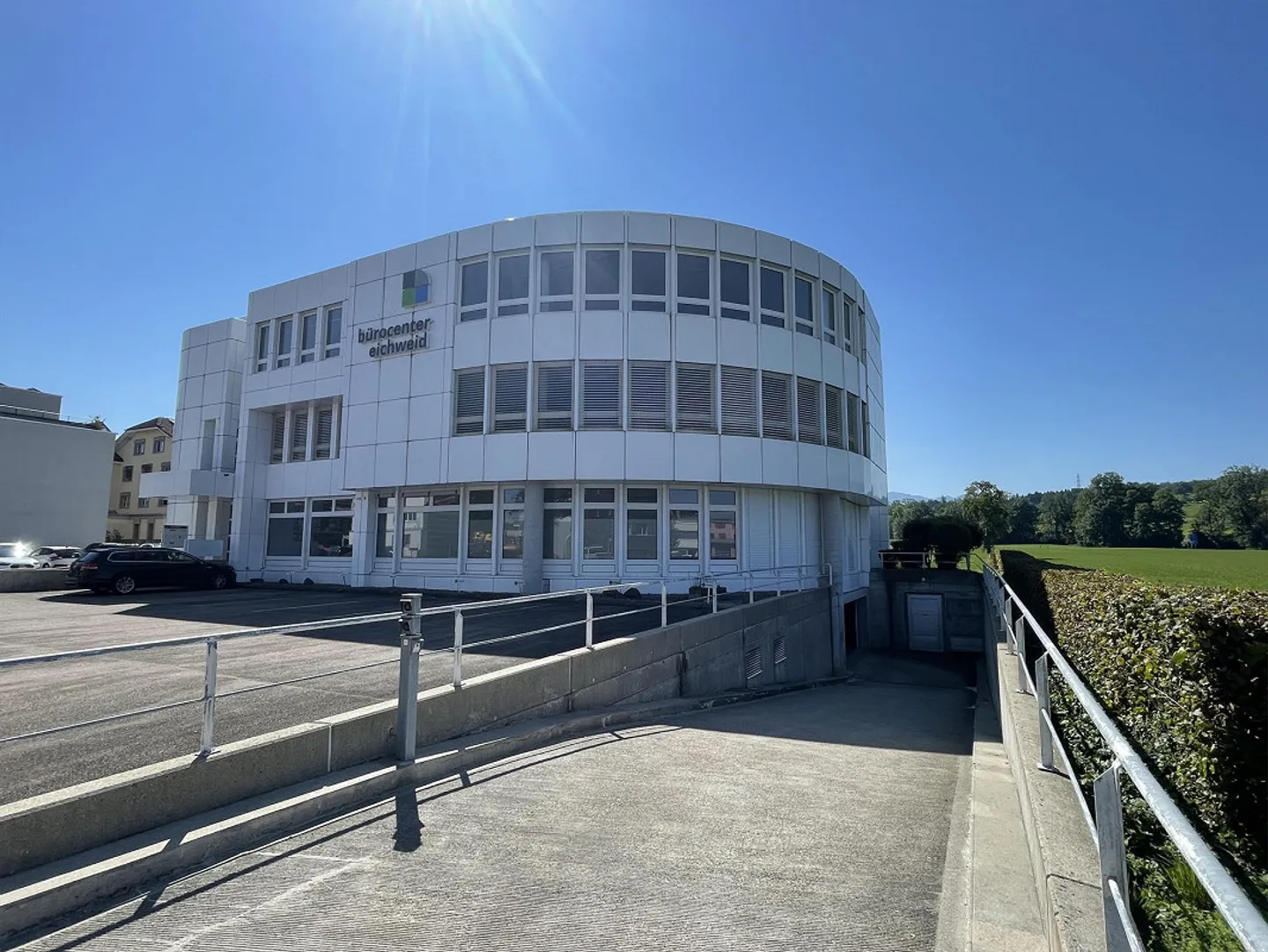 Spacious Office Space with Terrace - Photo 2 of 9