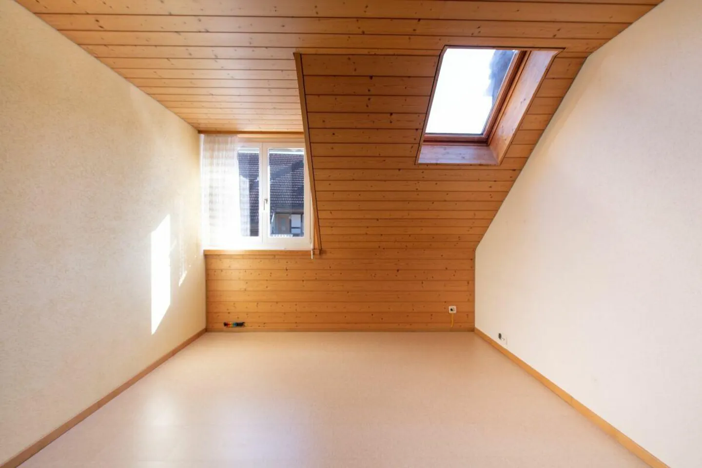 Casa bifamiliare ben tenuta con molto spazio per la vita familiare - Foto 13 di 21