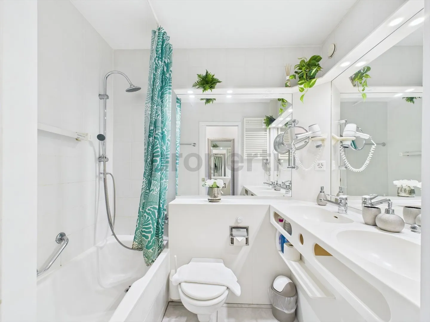 Appartamento 2,5 locali con vista lago e piscina - ideale come residenza principale, seconda casa o investimento per affitti a breve termine! - Foto 7 di 10