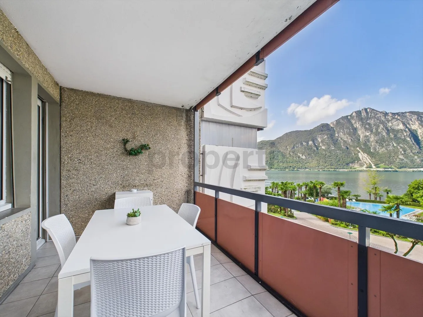 Appartamento 2,5 locali con vista lago e piscina - ideale come residenza principale, seconda casa o investimento per affitti a breve termine! - Foto 8 di 10
