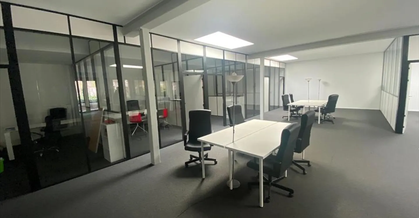 Bureau à louer - Photo 3 sur 4