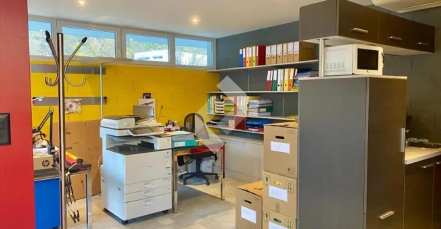 Office - Photo 2 of 13