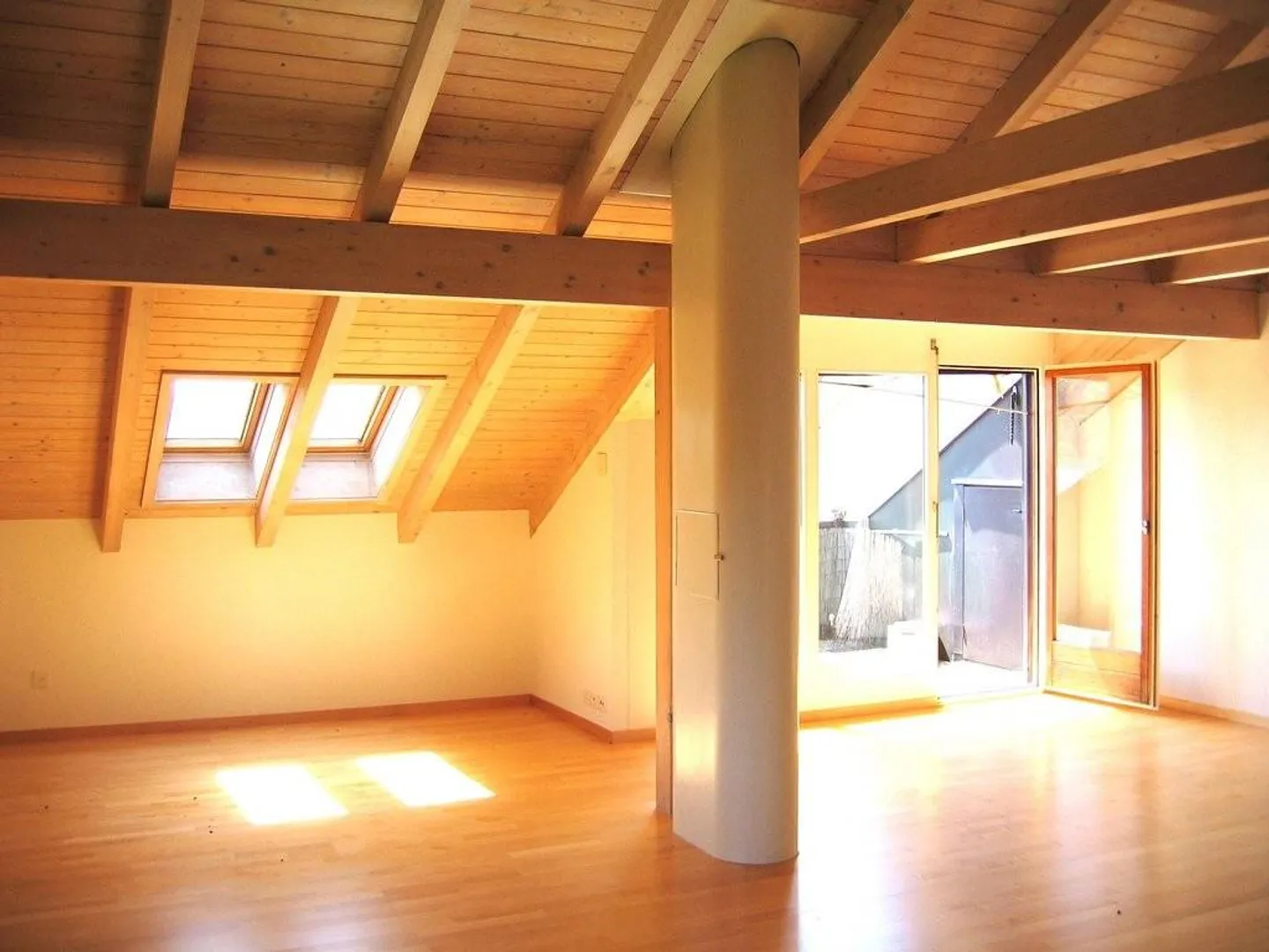 Charmantes Bijou im Grünen - 1.5-Zimmer-Wohnung mit Dachsitzplatz - Foto 1 von 6