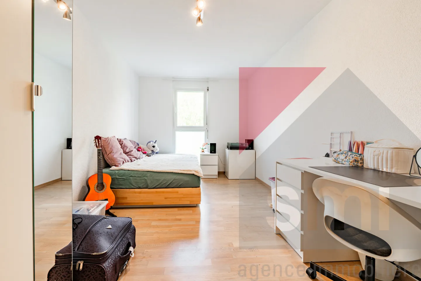 Objet rare : Magnifique appartement de 5,5 pièces au cœur de Bulle - Photo 6 sur 15