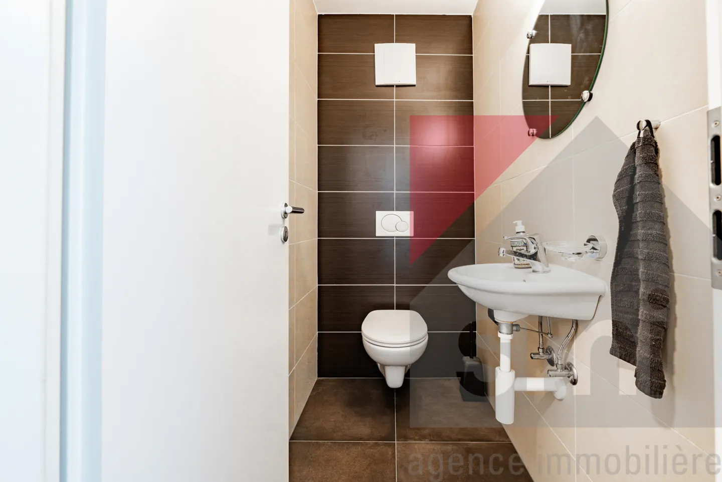 Objet rare : Magnifique appartement de 5,5 pièces au cœur de Bulle - Photo 13 sur 15