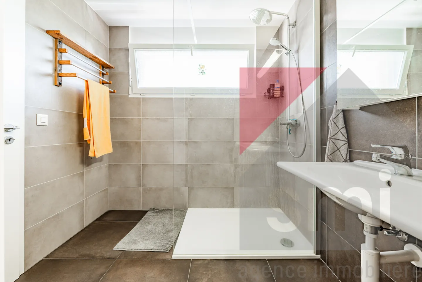 Objet rare : Magnifique appartement de 5,5 pièces au cœur de Bulle - Photo 10 sur 15