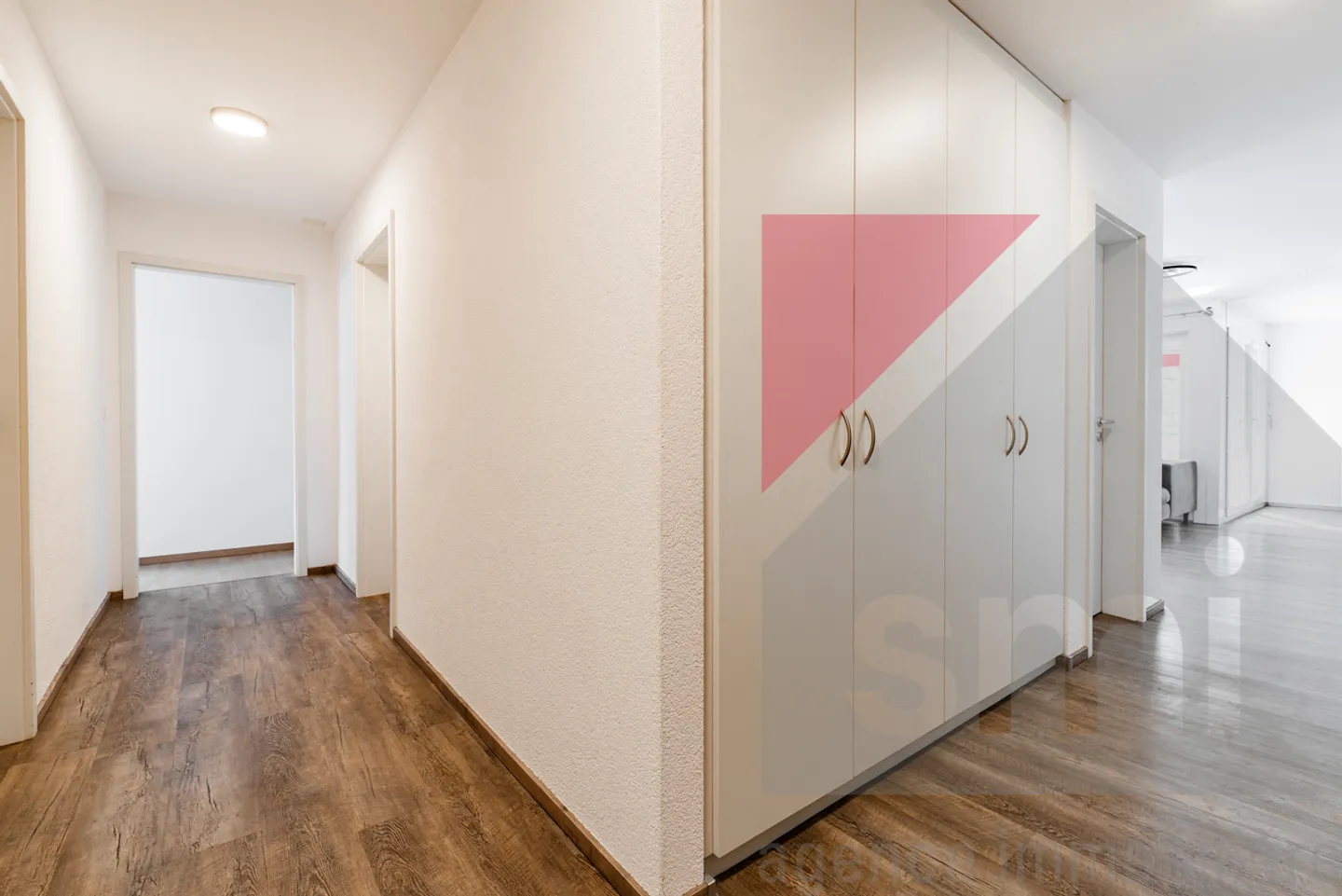Objet rare : Magnifique appartement de 5,5 pièces au cœur de Bulle - Photo 12 sur 15