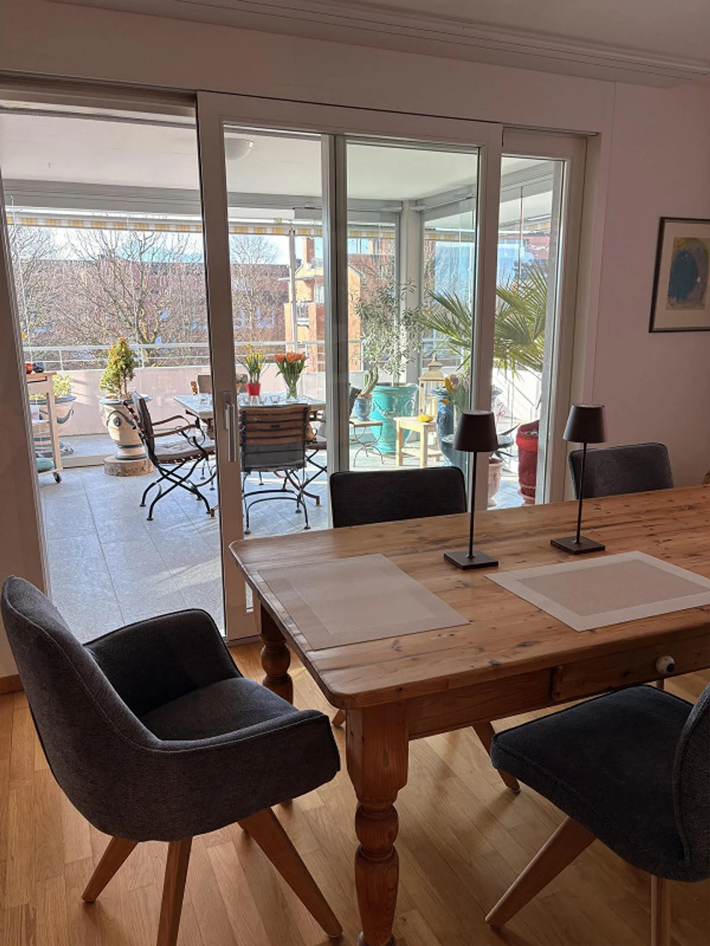 Appartement lumineux de 4,5 pièces dans un quartier calme à Steinhausen - Photo 4 sur 16