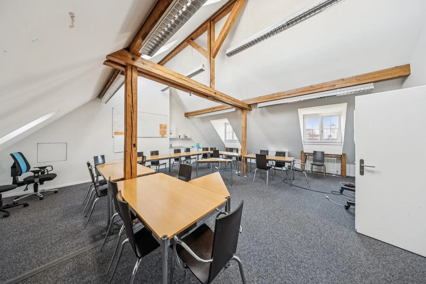 Office space with over 600m² of usable area in the city center - Photo 7 of 13