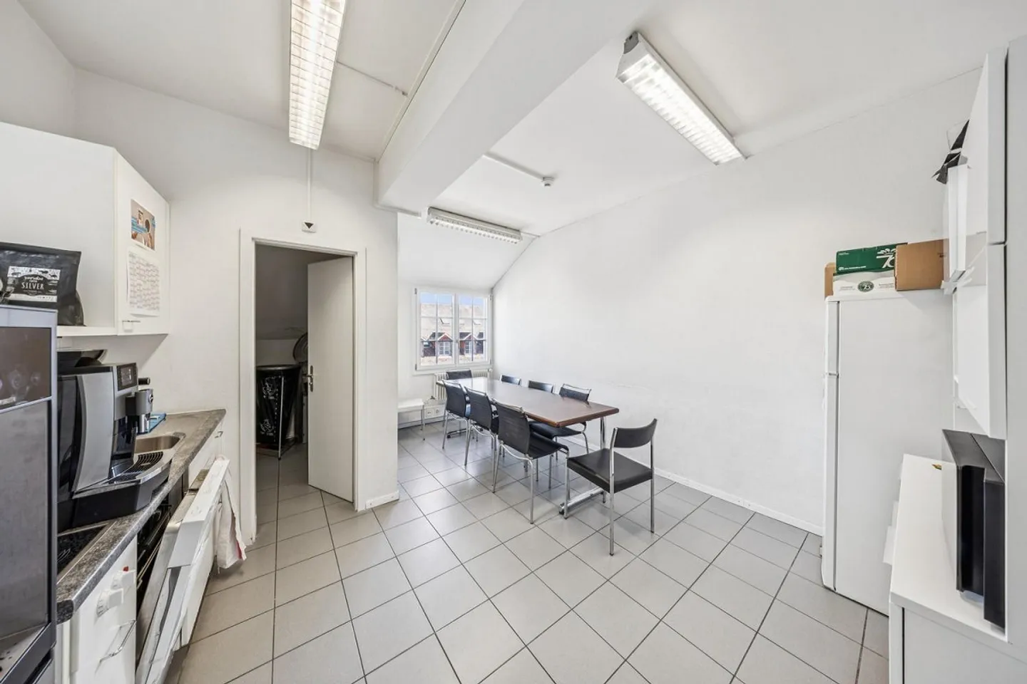 Office space with over 600m² of usable area in the city center - Photo 11 of 13