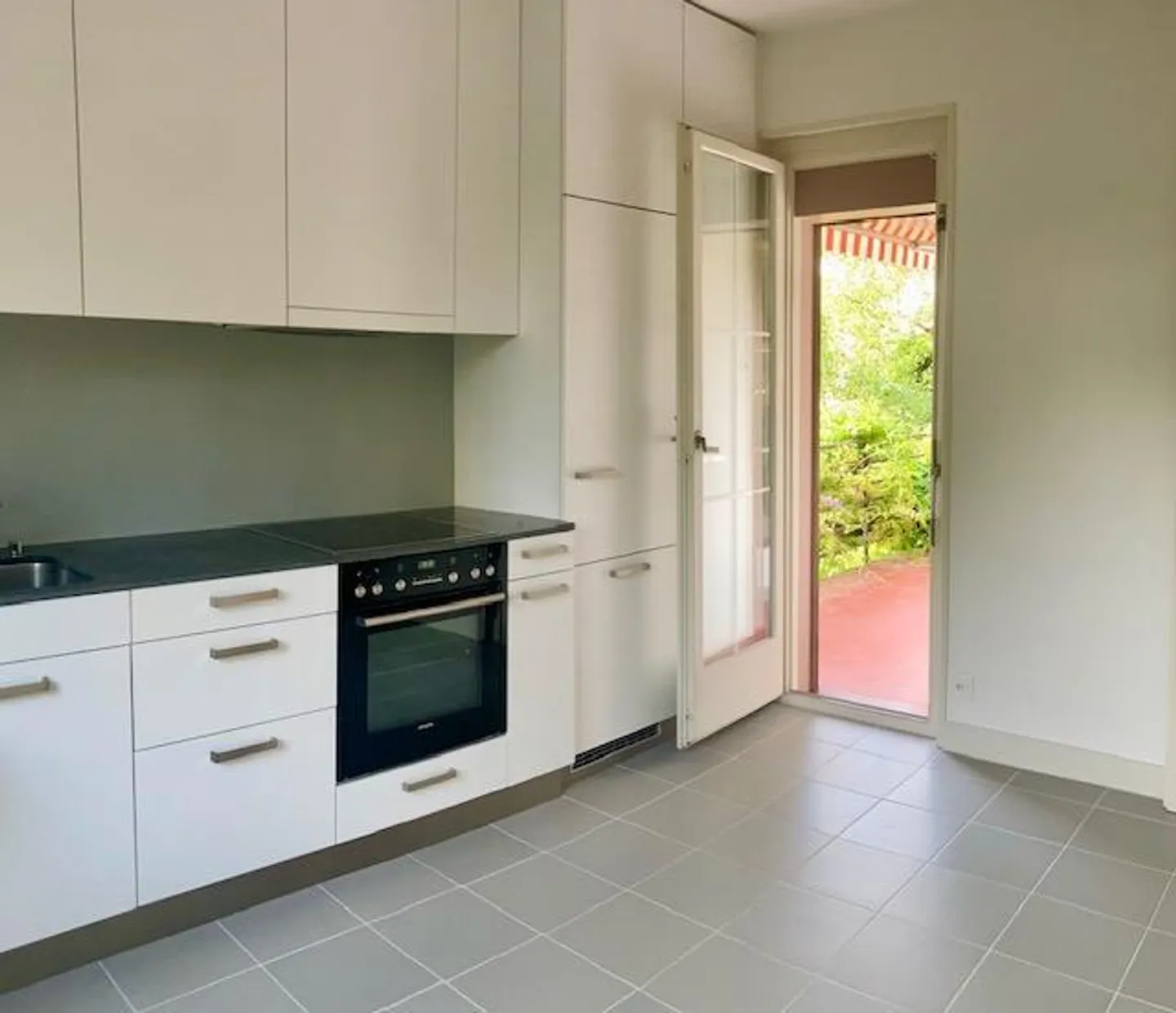 2.5 Room Apartment with 2 Balconies on 1st Floor - Photo 4 of 11