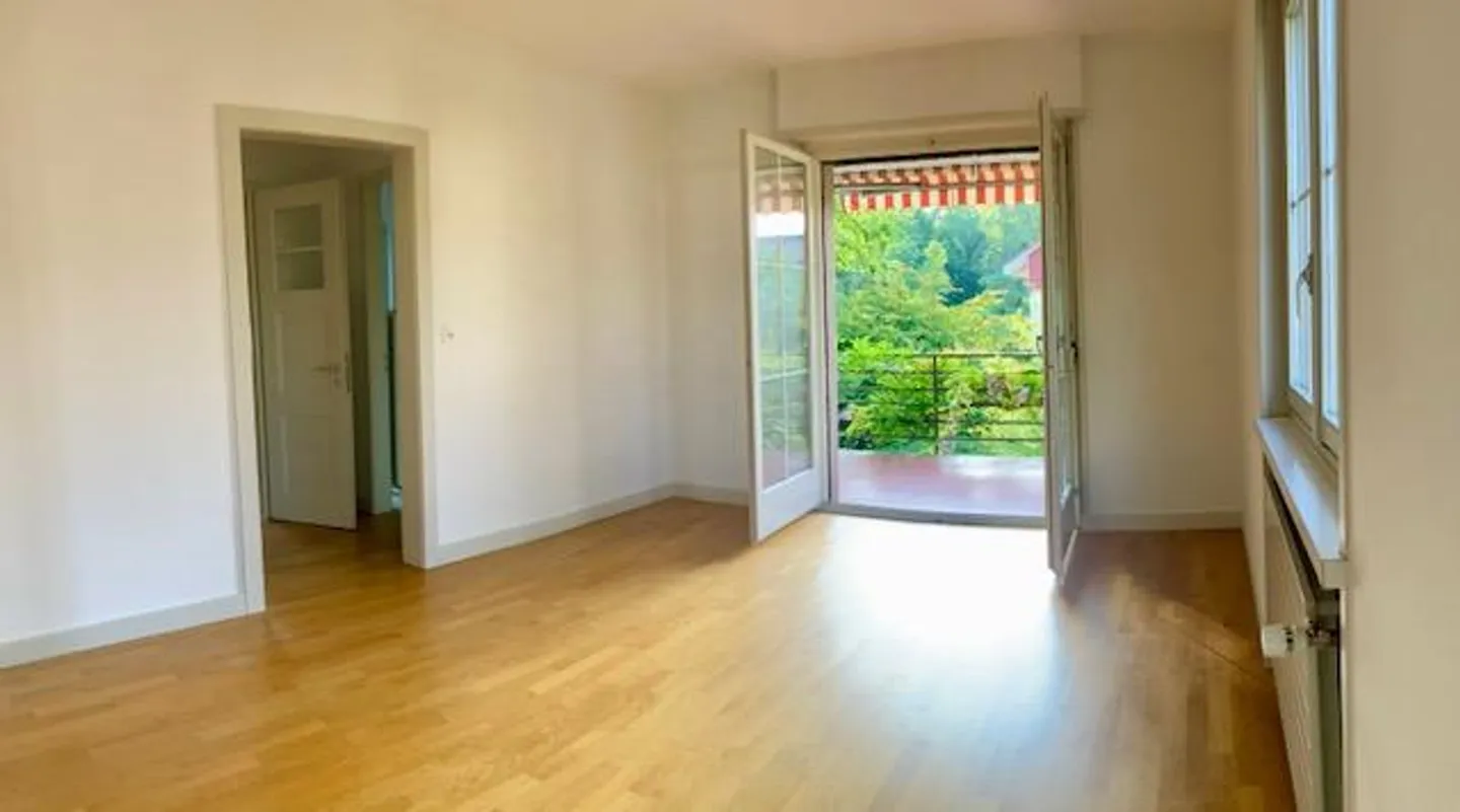 2.5 Room Apartment with 2 Balconies on 1st Floor - Photo 5 of 11