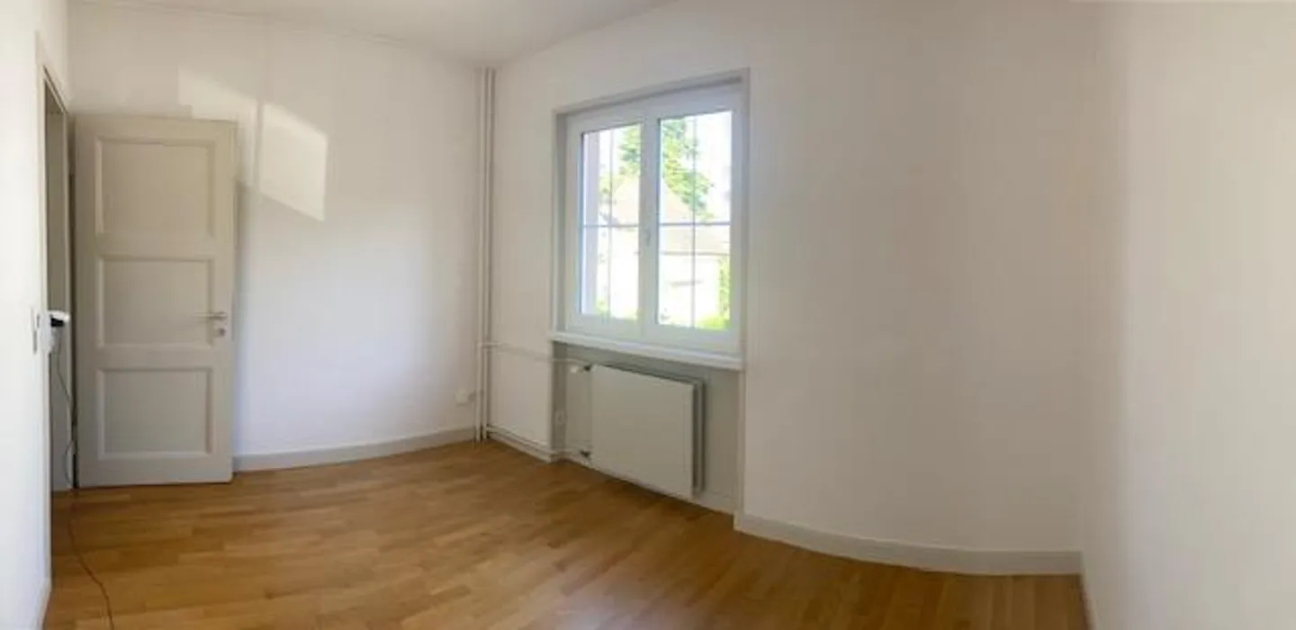 2.5 Room Apartment with 2 Balconies on 1st Floor - Photo 10 of 11