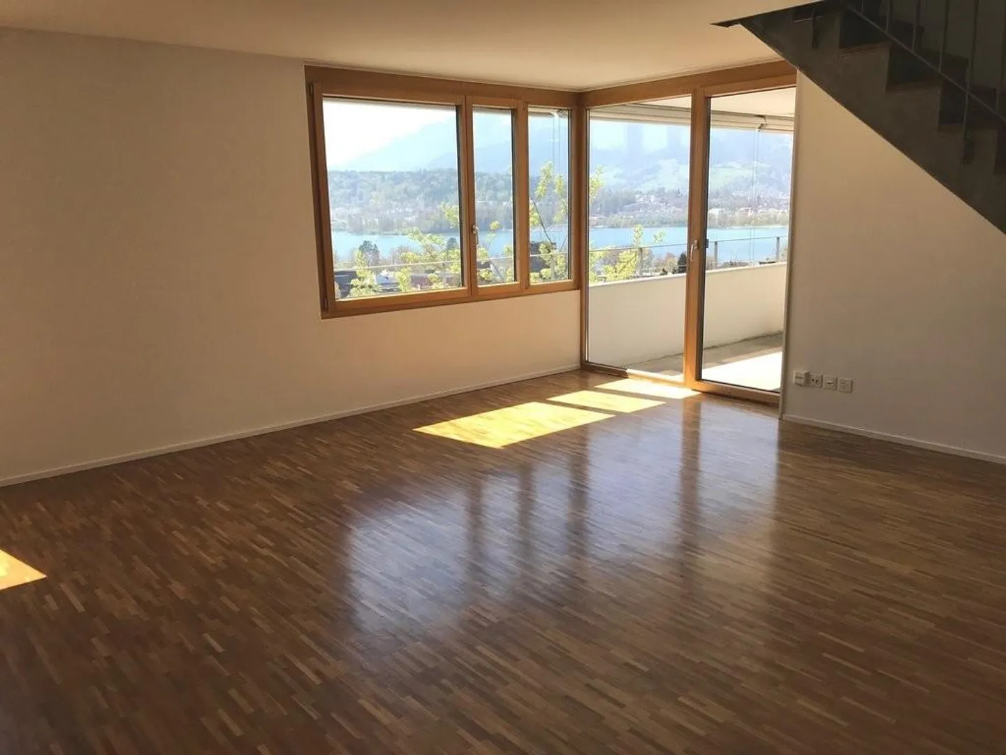 Moderne Maisonette mit Seeblick - Foto 3 von 10