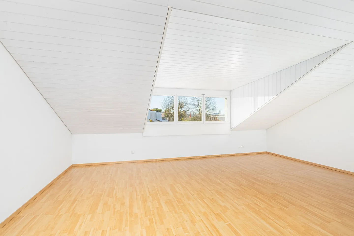 Large 6.5-room terraced house - Photo 12 of 13