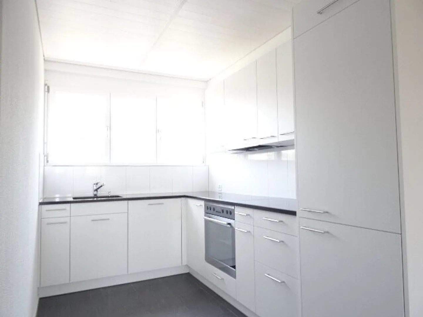 Appartement moderne 2.5 pièces au dernier étage / 4ème étage de 51 m² - Photo 2 sur 8